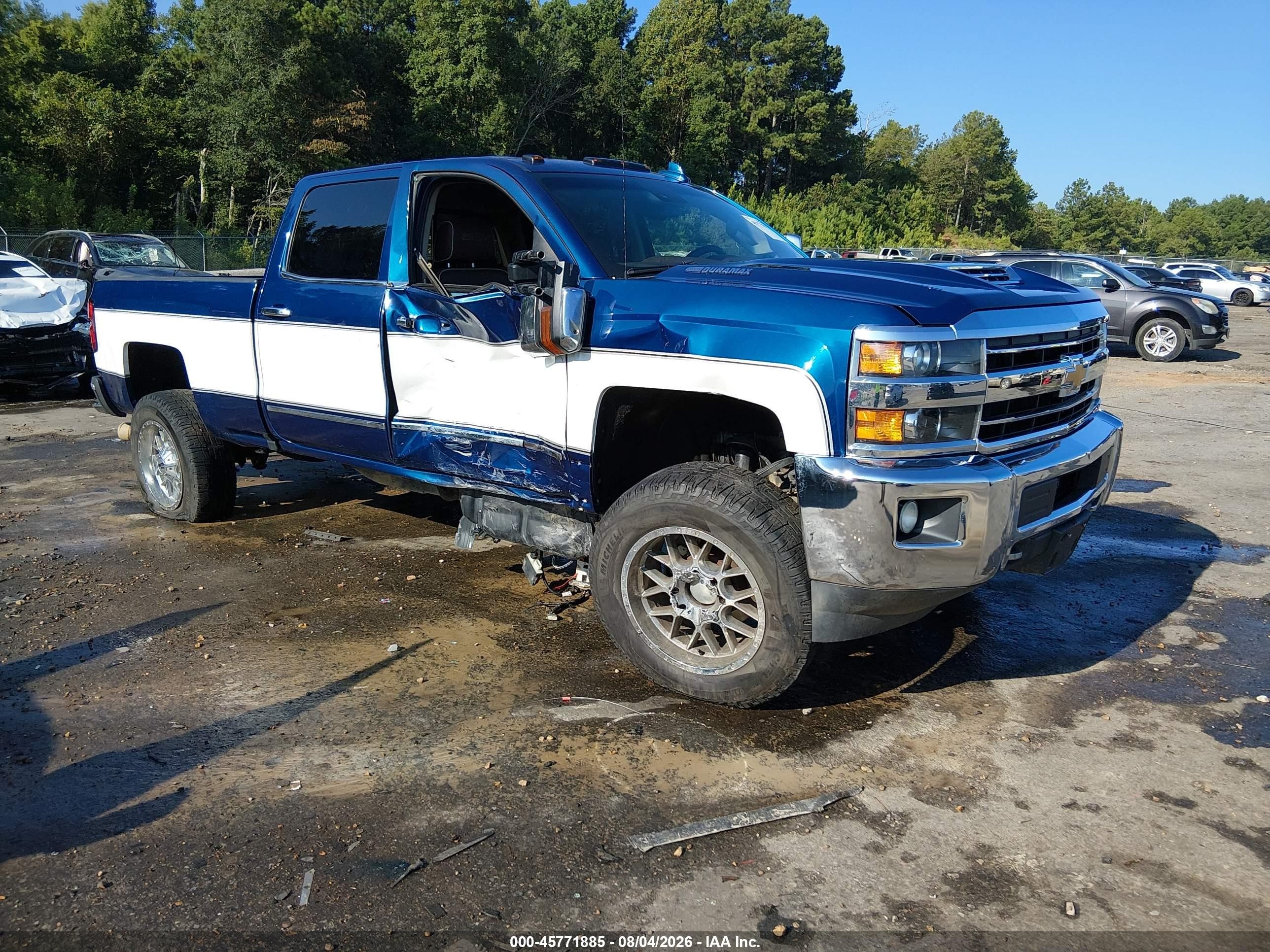 2019 Chevrolet Silverado 2500 VIN 1GC1KUEY3KF164377 IAAI salvage auction — Side, Salvage (Mississippi), sold $8,400 on 2026-09-10 (photo 1)