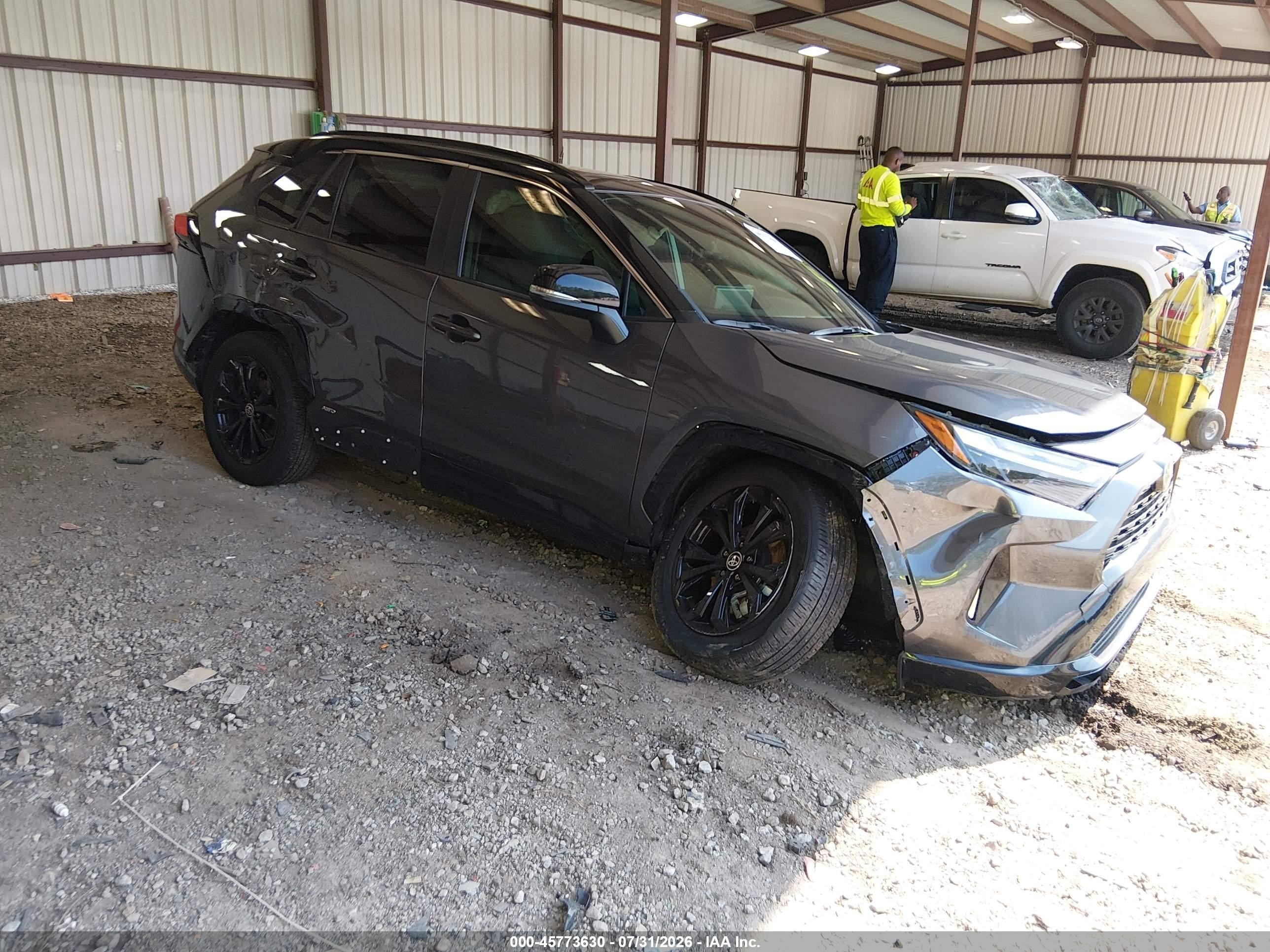 2025 Toyota RAV4 Hybrid VIN JTME6RFV1SD579068 — IAAI salvage auction photo
