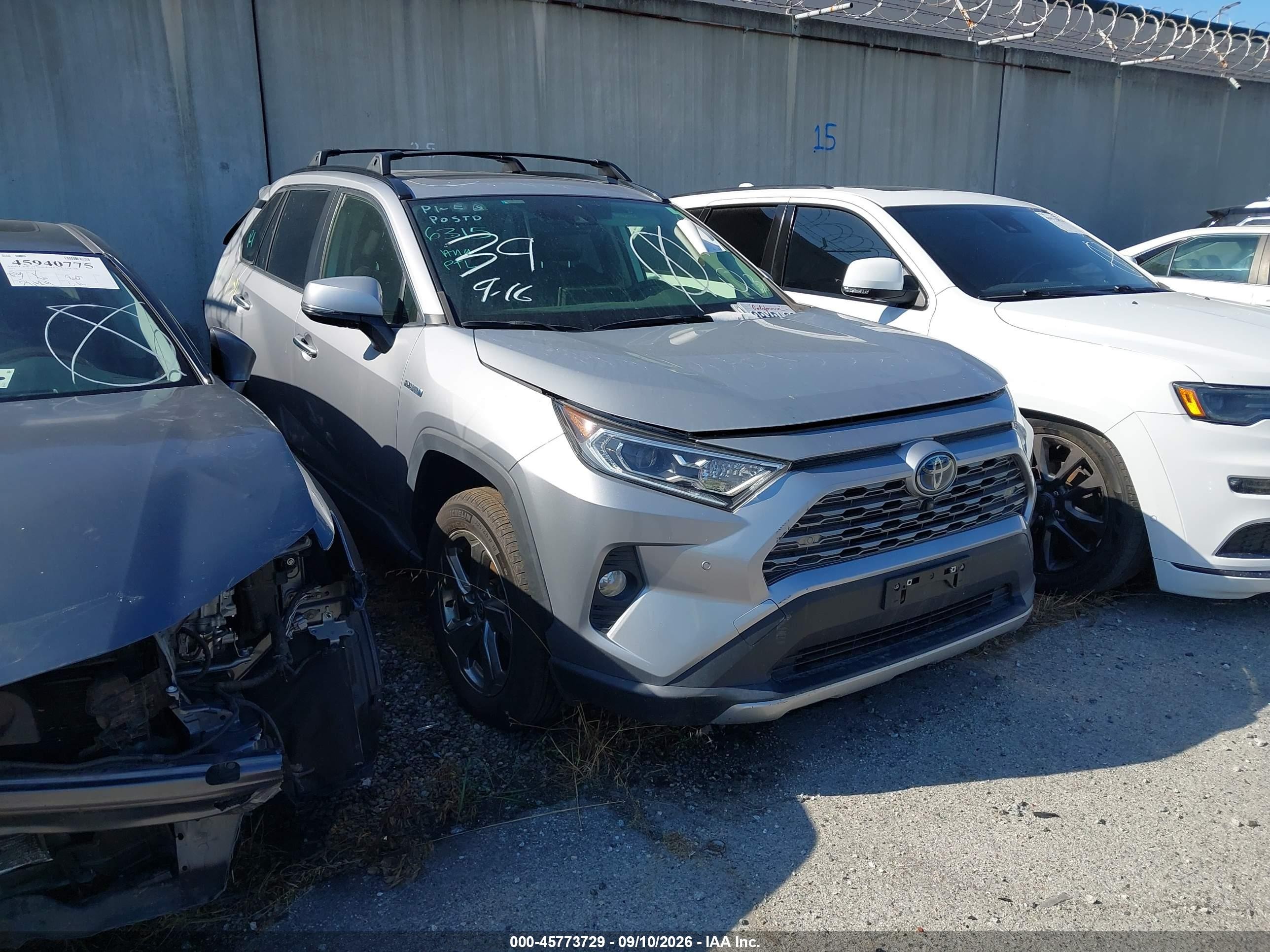 2020 Toyota RAV4 Hybrid — VIN JTMDWRFV4LD072288