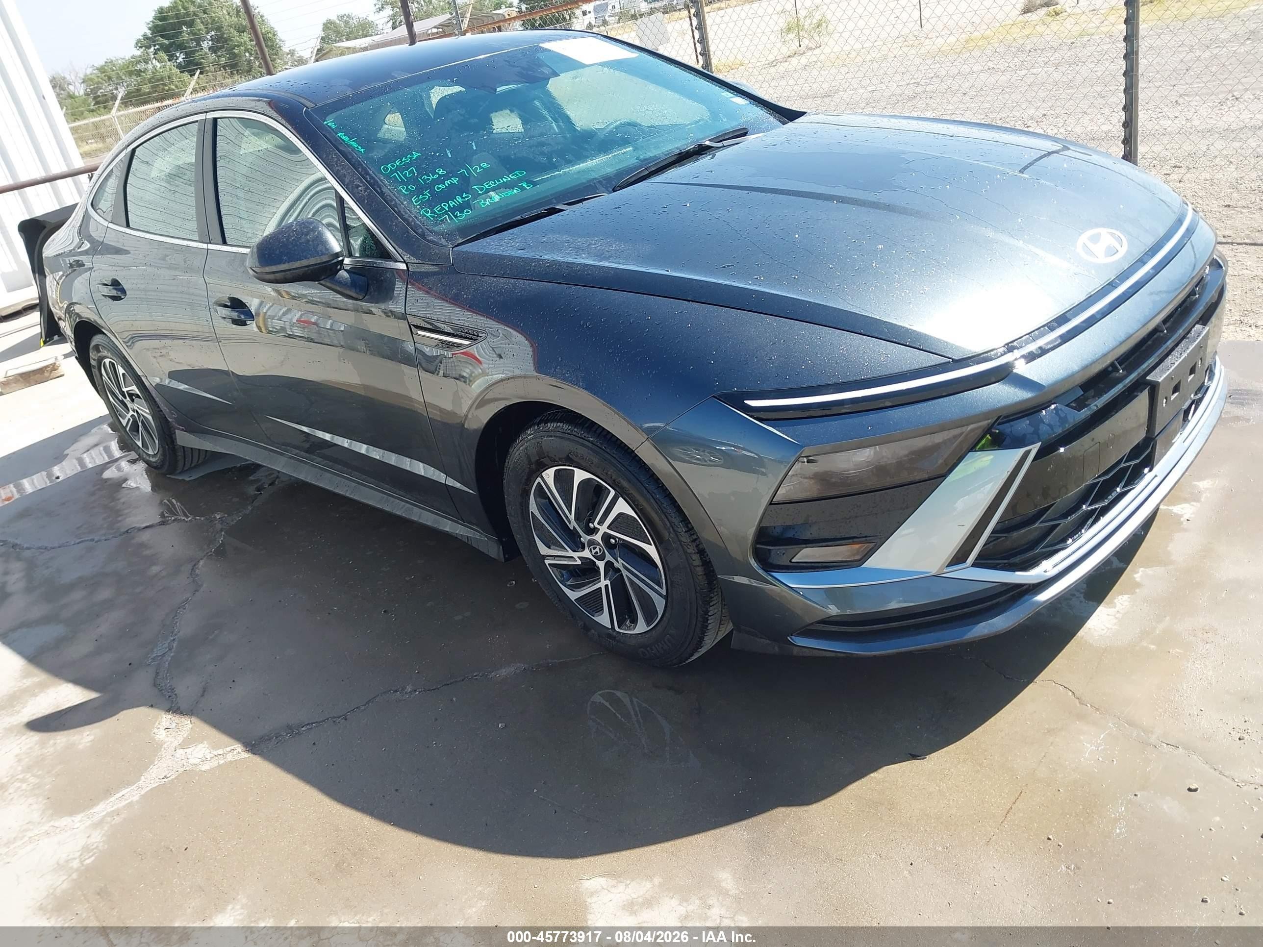 2026 Hyundai Sonata Hybrid VIN KMHL24JJ1TA164728 — IAAI salvage auction photo