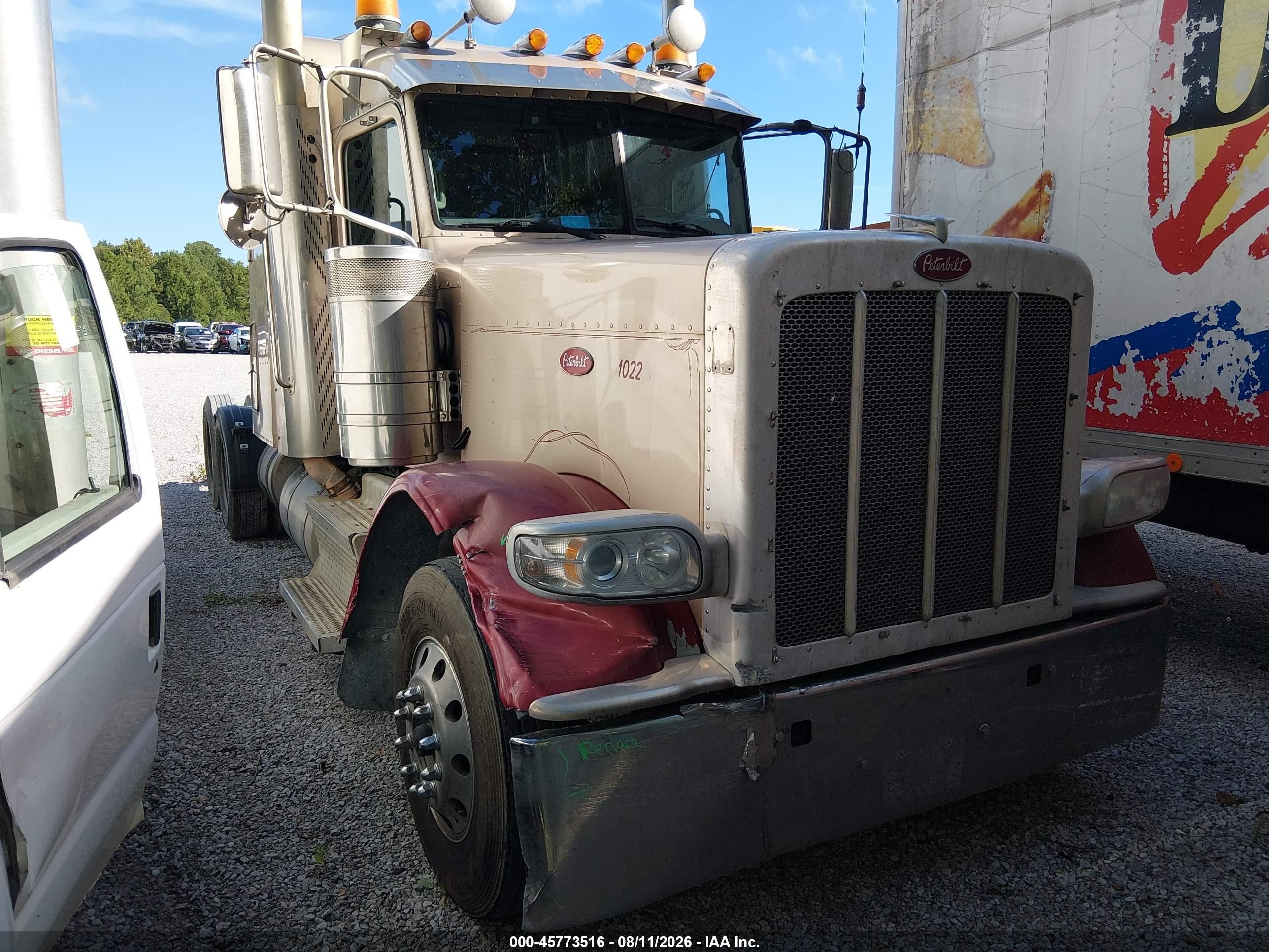 2018 Peterbilt 389 VIN 1XPXDP9X0JD466158 IAAI salvage auction — Rollover, Salvage (Alabama), sold $15,000 on 2026-10-06 (photo 1)