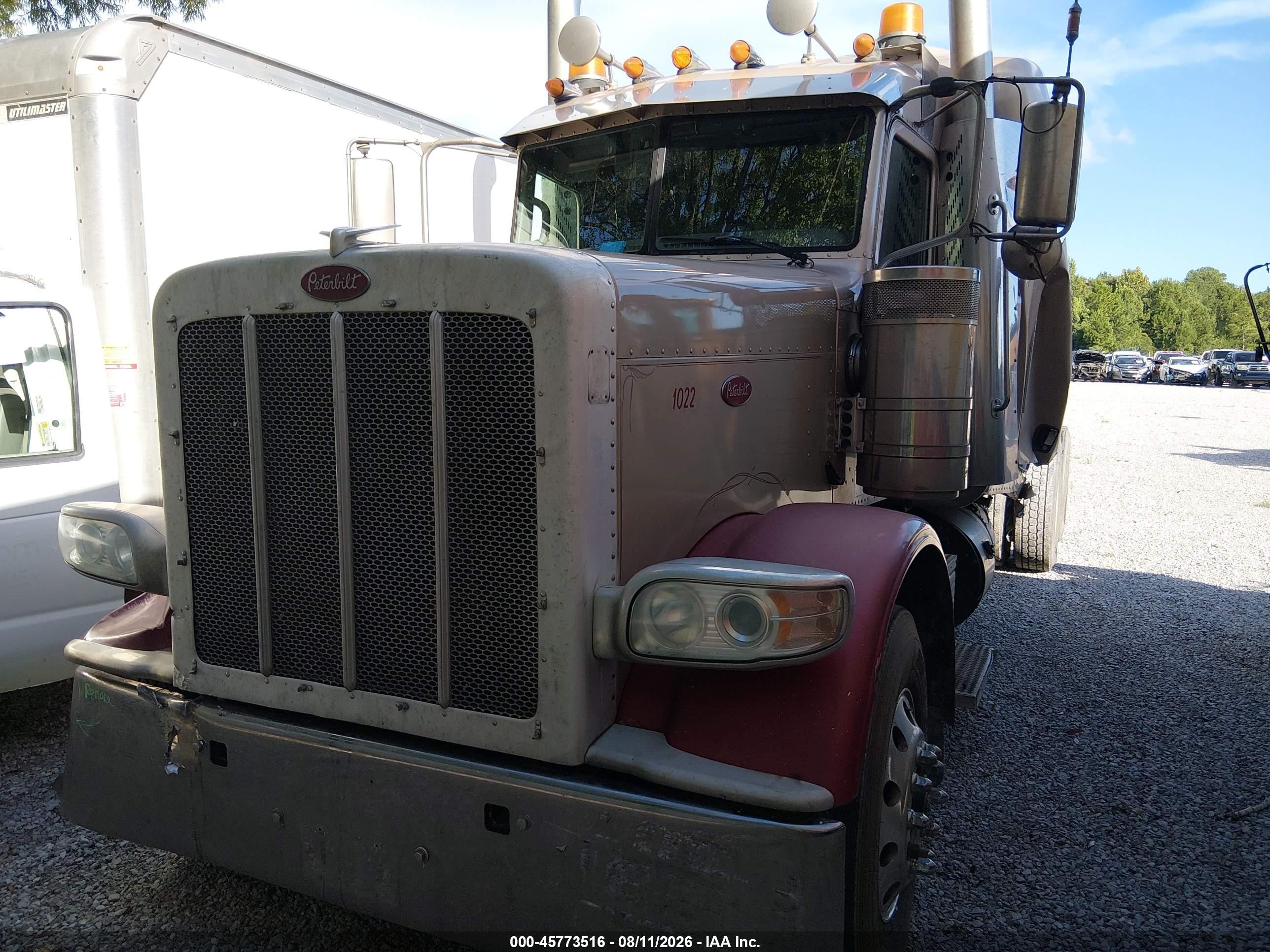2018 Peterbilt 389 VIN 1XPXDP9X0JD466158 IAAI salvage auction — Rollover, Salvage (Alabama), sold $15,000 on 2026-10-06 (photo 2)