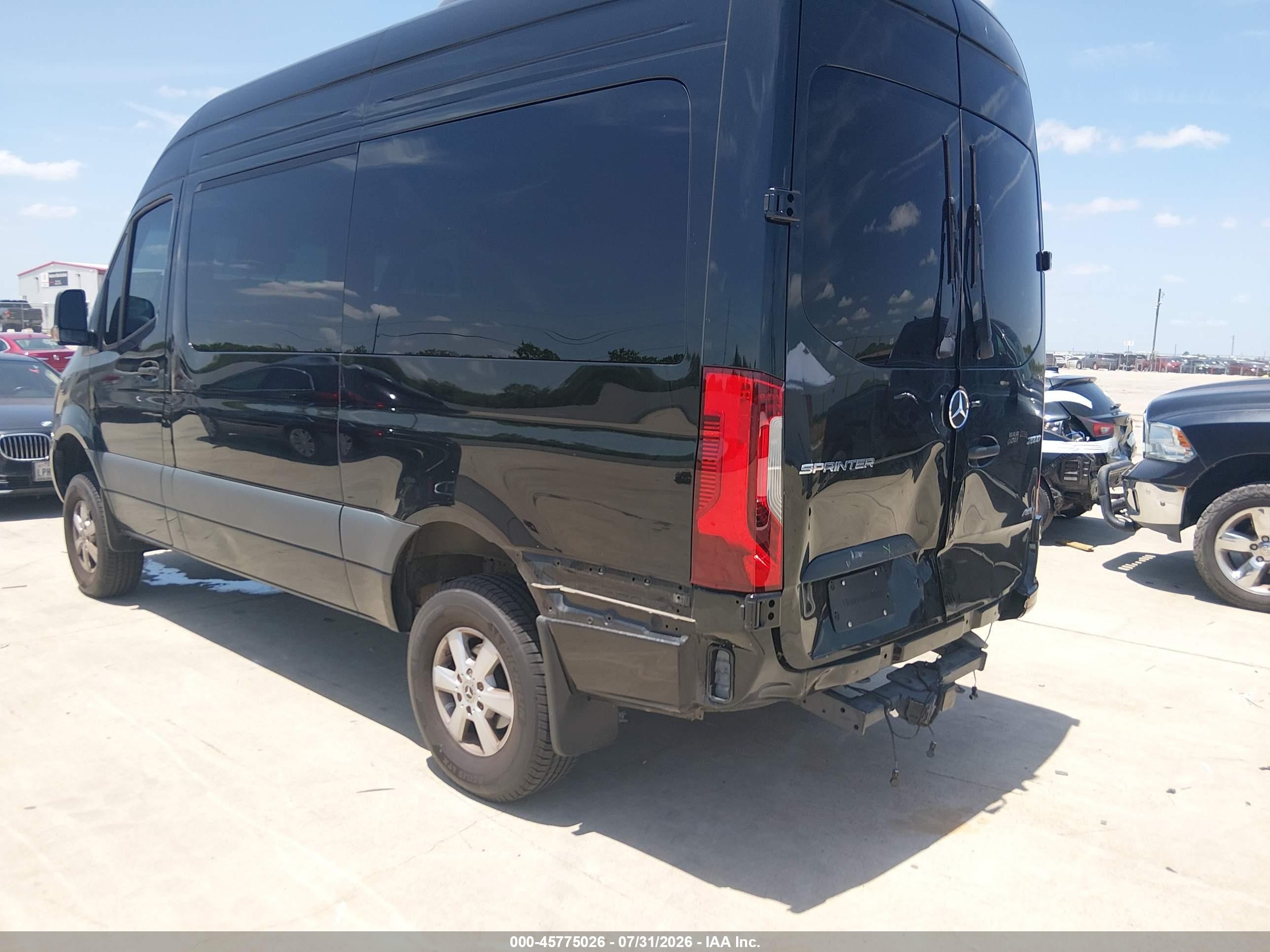 2024 Mercedes-benz Sprinter VIN W1Z4NFVY2RP704488 IAAI salvage auction — Front & Rear, Original (Texas), sold $39,000 on 2026-10-07 (photo 3)