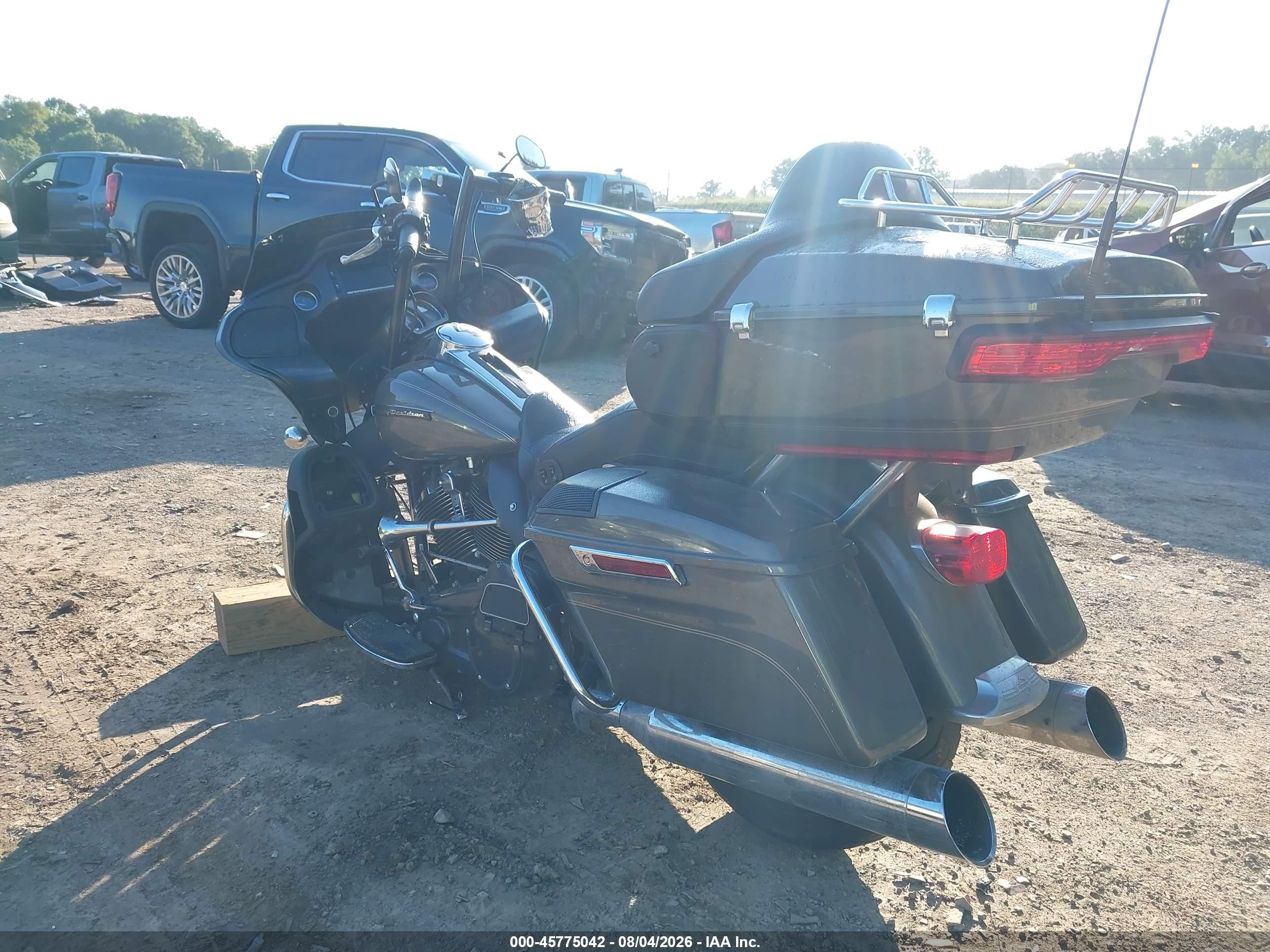 2018 Harley-davidson Road glide VIN 1HD1KGD16JB667508 IAAI salvage auction — Front End, Salvage (Tennessee), sold $3,150 on 2026-09-25 (photo 3)