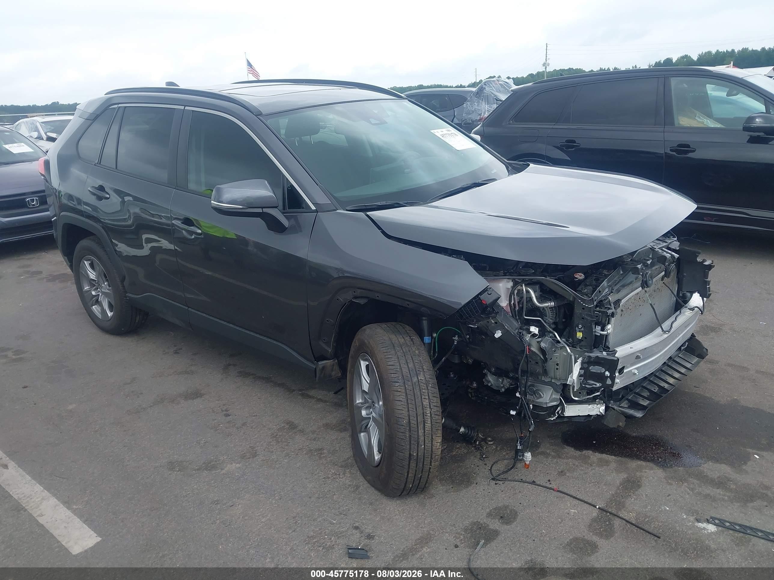 2025 Toyota RAV4 VIN 2T3W1RFV1SC365544 — IAAI salvage auction photo