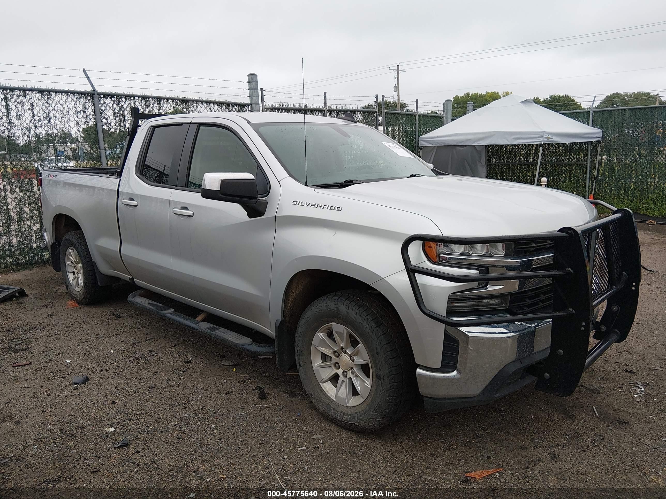 2020 Chevrolet Silverado 1500 VIN 1GCRYDED9LZ196247 — IAAI salvage auction photo