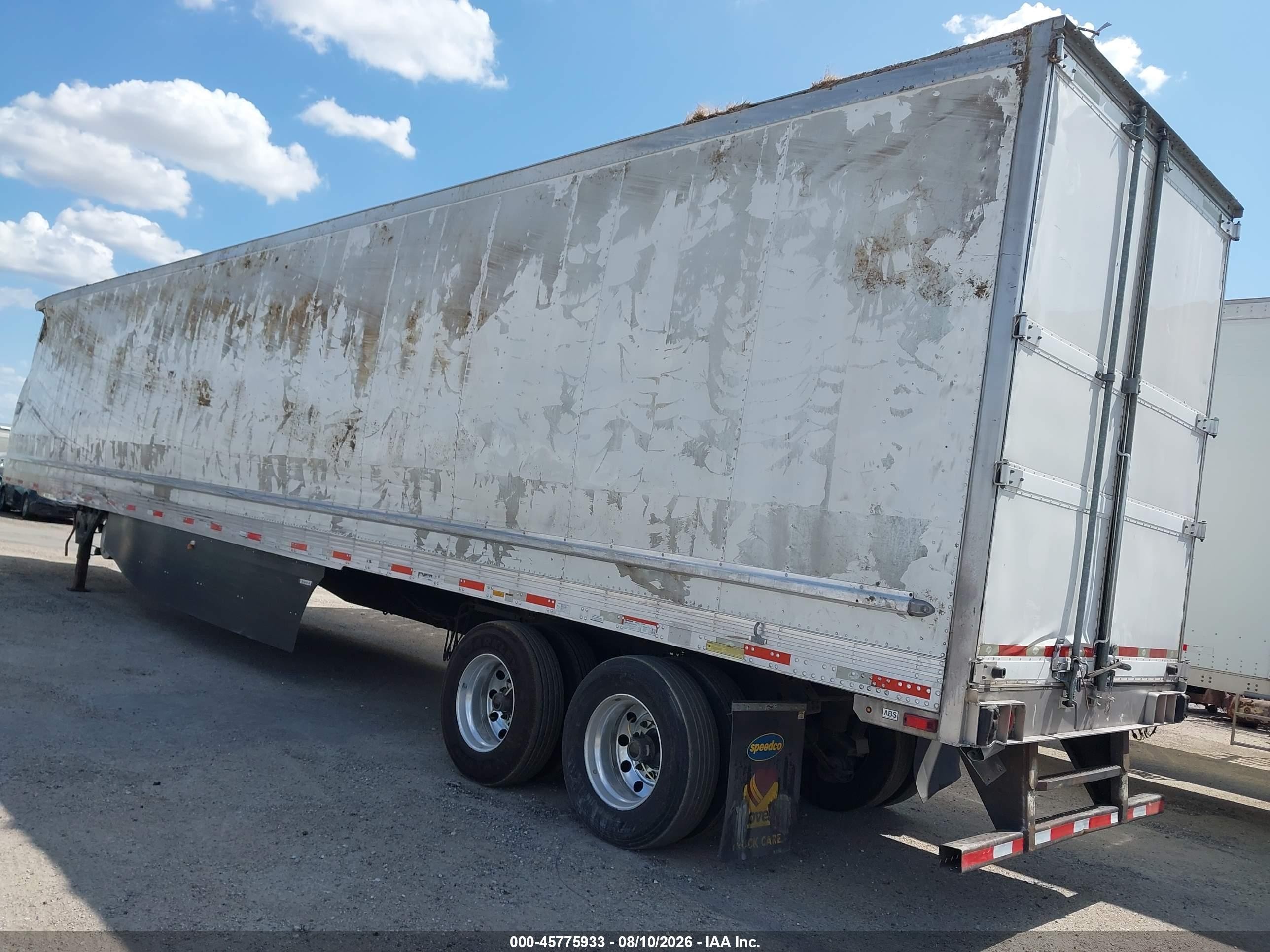 2019 Utility Trailer Mfg Unknown VIN 1UYVS2530K6698366 IAAI salvage auction — Side, Salvage (Texas), sold $4,050 on 2026-09-23 (photo 3)