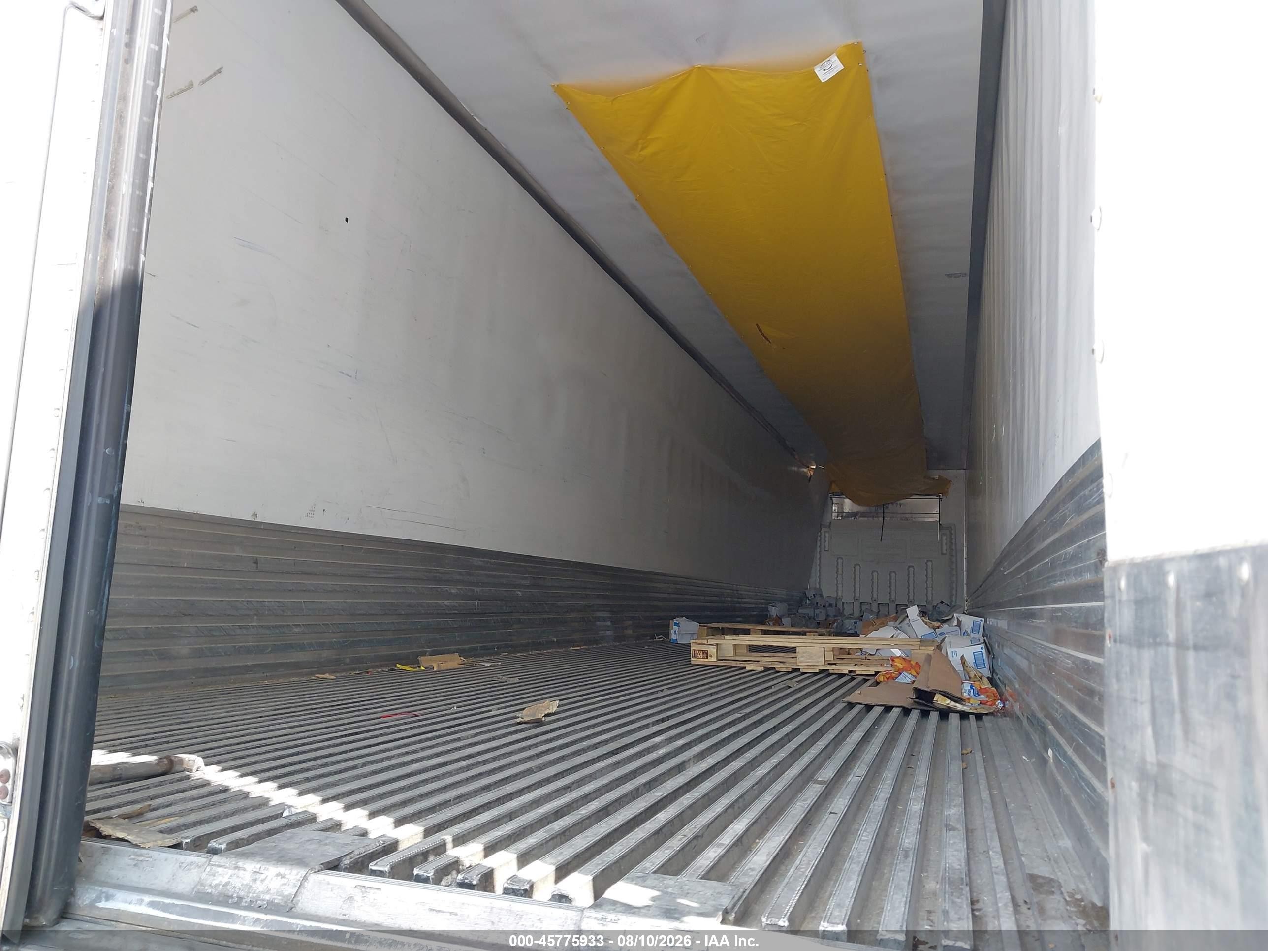 2019 Utility Trailer Mfg Unknown VIN 1UYVS2530K6698366 IAAI salvage auction — Side, Salvage (Texas), sold $4,050 on 2026-09-23 (photo 5)