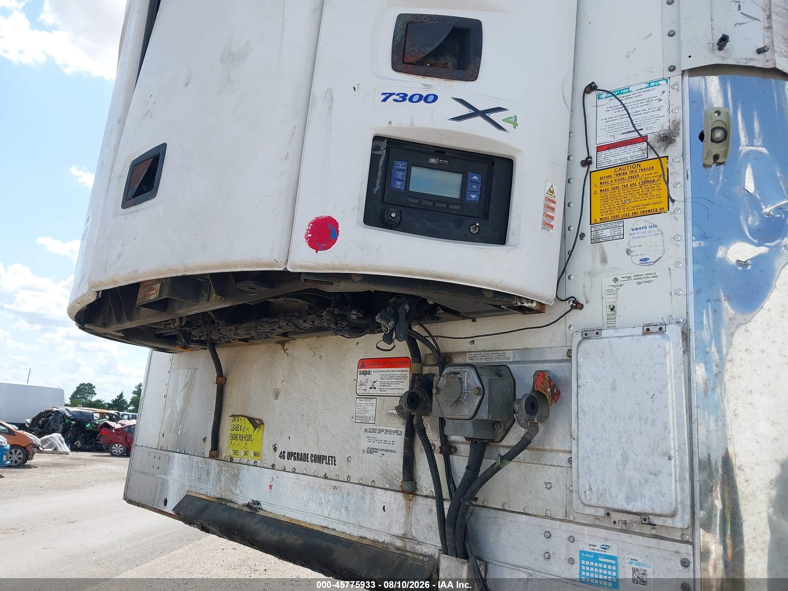 2019 Utility Trailer Mfg Unknown VIN 1UYVS2530K6698366 IAAI salvage auction — Side, Salvage (Texas), sold $4,050 on 2026-09-23 (photo 8)
