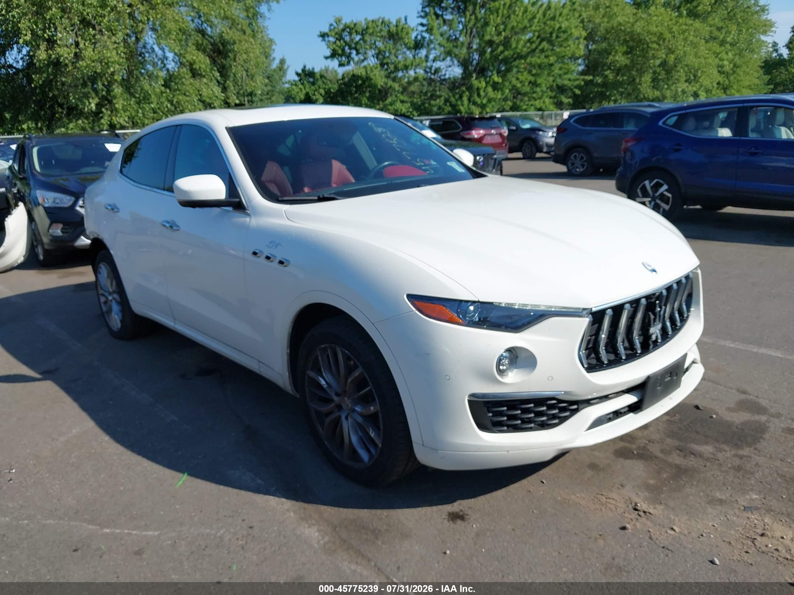 2022 Maserati Levante VIN ZN661XUA8NX394802 — IAAI salvage auction photo