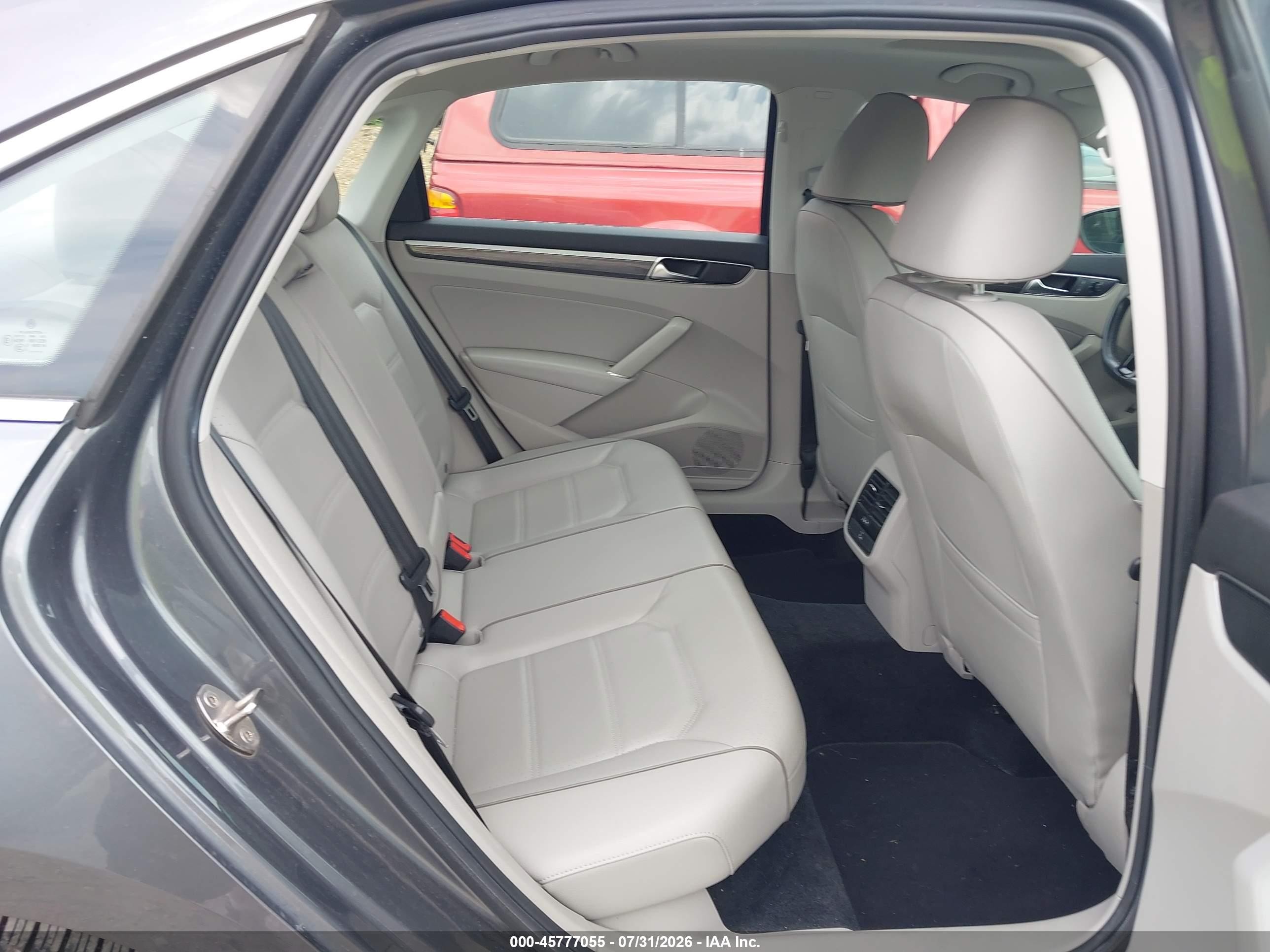 2018 Volkswagen Passat VIN 1VWBA7A31JC027891 IAAI salvage auction — Unknown, Wait Title, sold $3,250 on 2026-09-22 (photo 8)