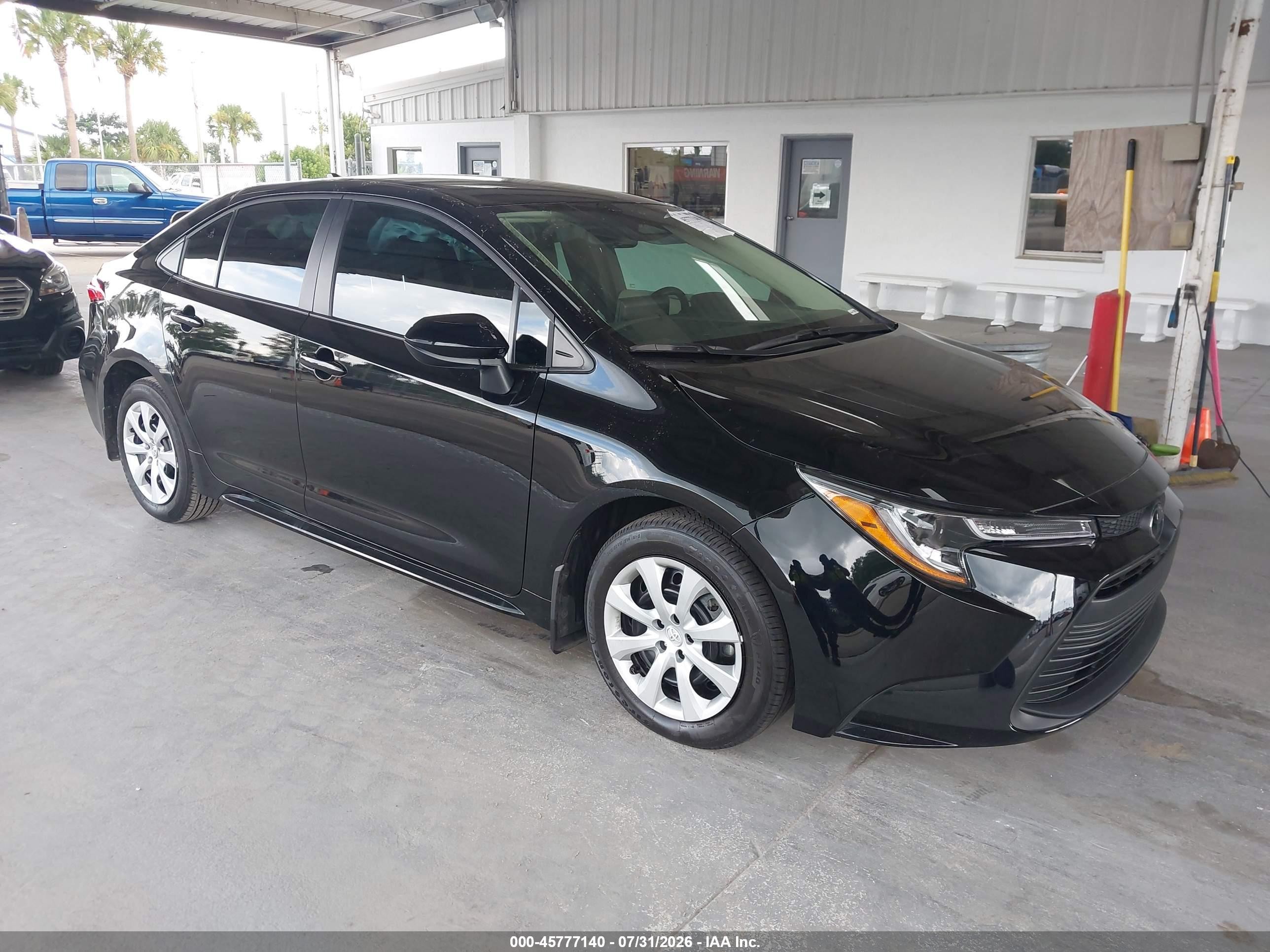 2026 Toyota Corolla VIN 5YFB4MDE1TP475581 — IAAI salvage auction photo