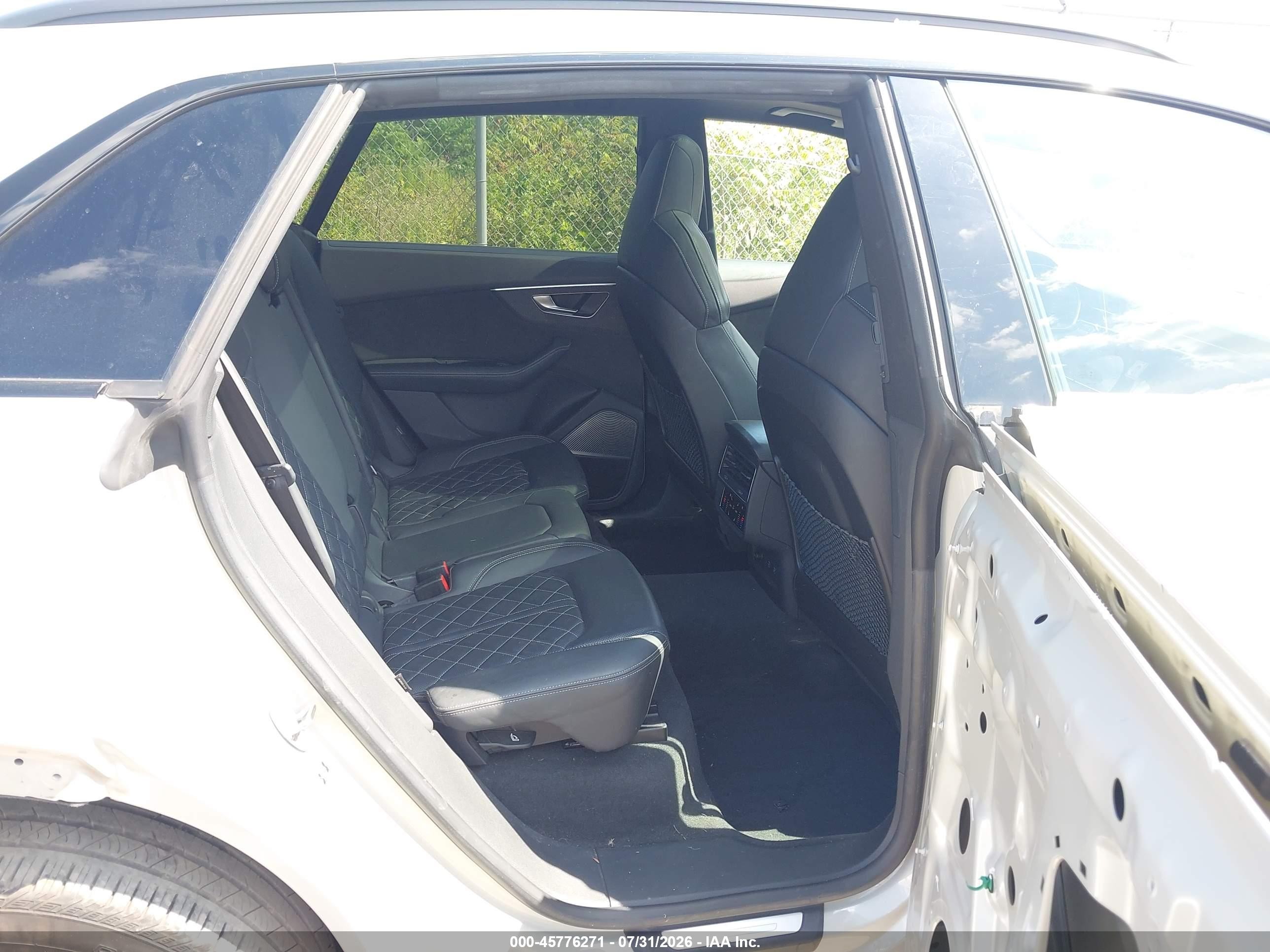 2021 Audi Sq8 VIN WA1CWBF1XMD014083 IAAI salvage auction — Front End, Salvage (Pennsylvania), sold $18,300 on 2026-09-11 (photo 8)