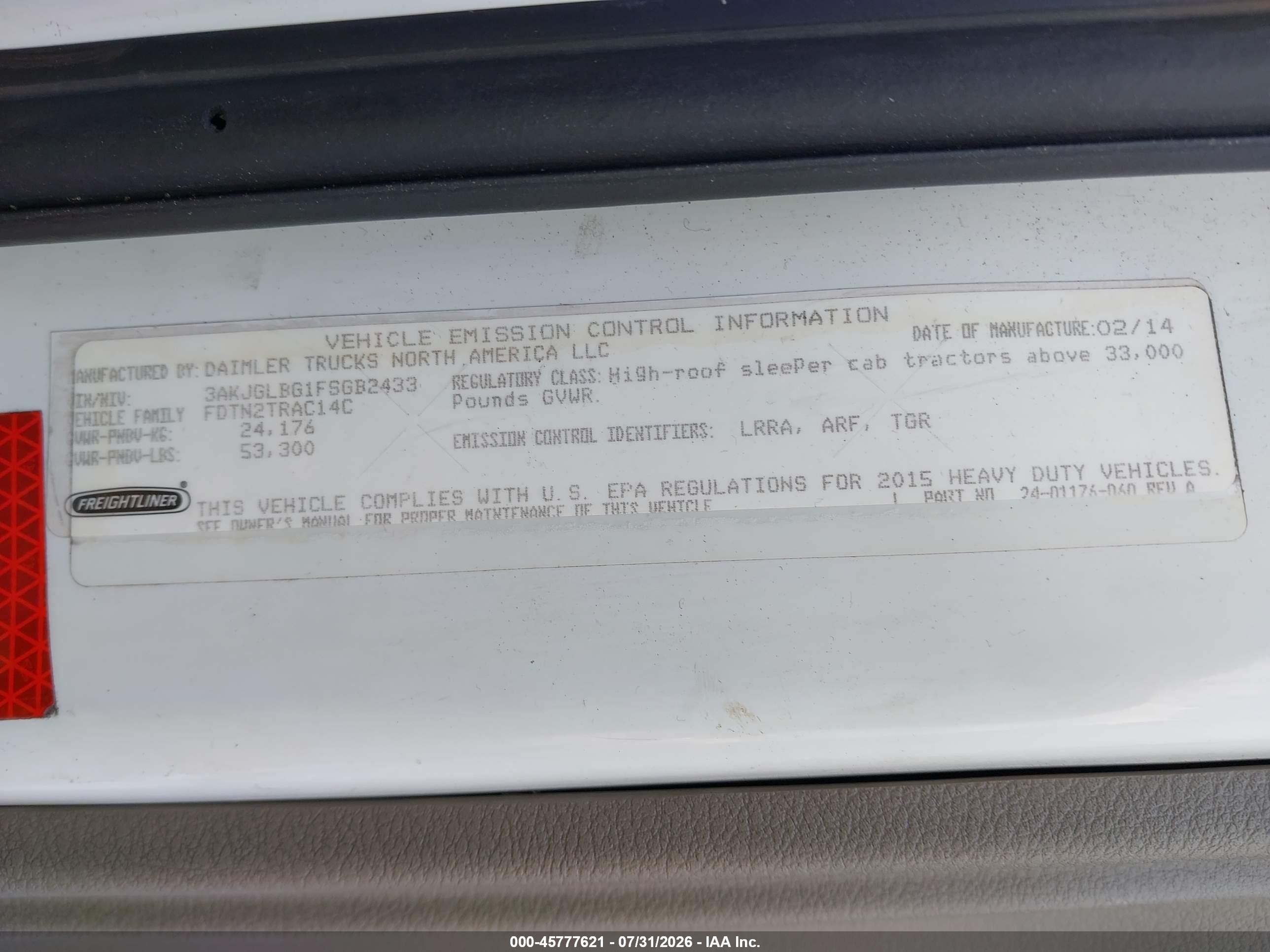 2015 Freightliner Cascadia 125 VIN 3AKJGLBG1FSGB2433 IAAI salvage auction — Unknown, Clear (New York), sold $20,000 on 2026-08-21 (photo 8)
