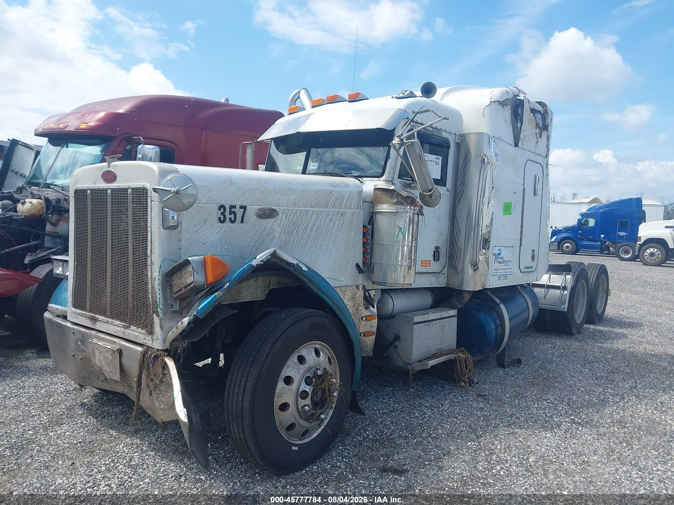 2000 Peterbilt 379 VIN 1XP5DR9X9YN510942 IAAI salvage auction — Front End, Rebuildable (Florida), sold $5,900 on 2026-09-02 (photo 2)