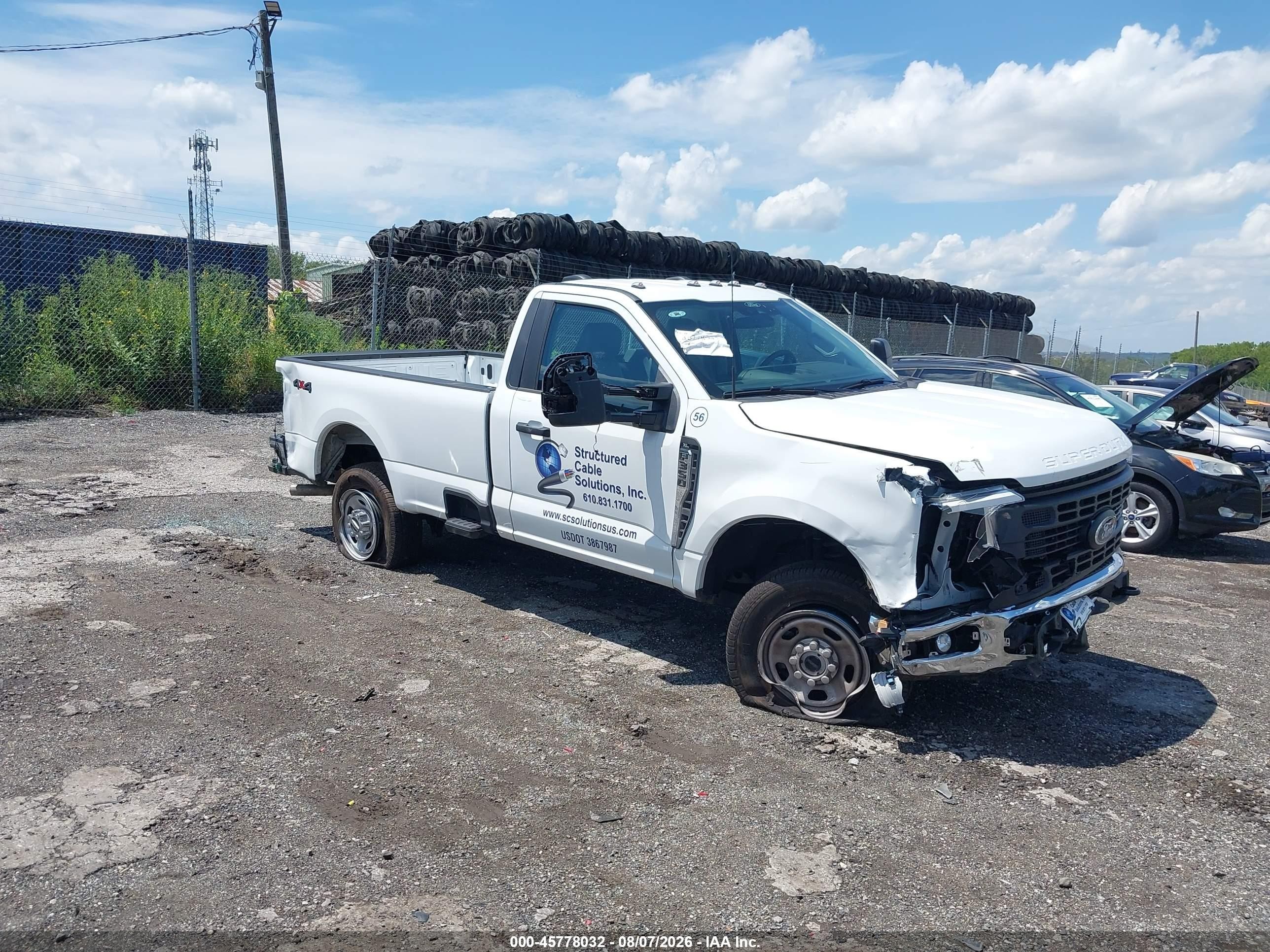 2025 Ford F-350 VIN 1FTRF3BA9SEE04661 — IAAI salvage auction photo