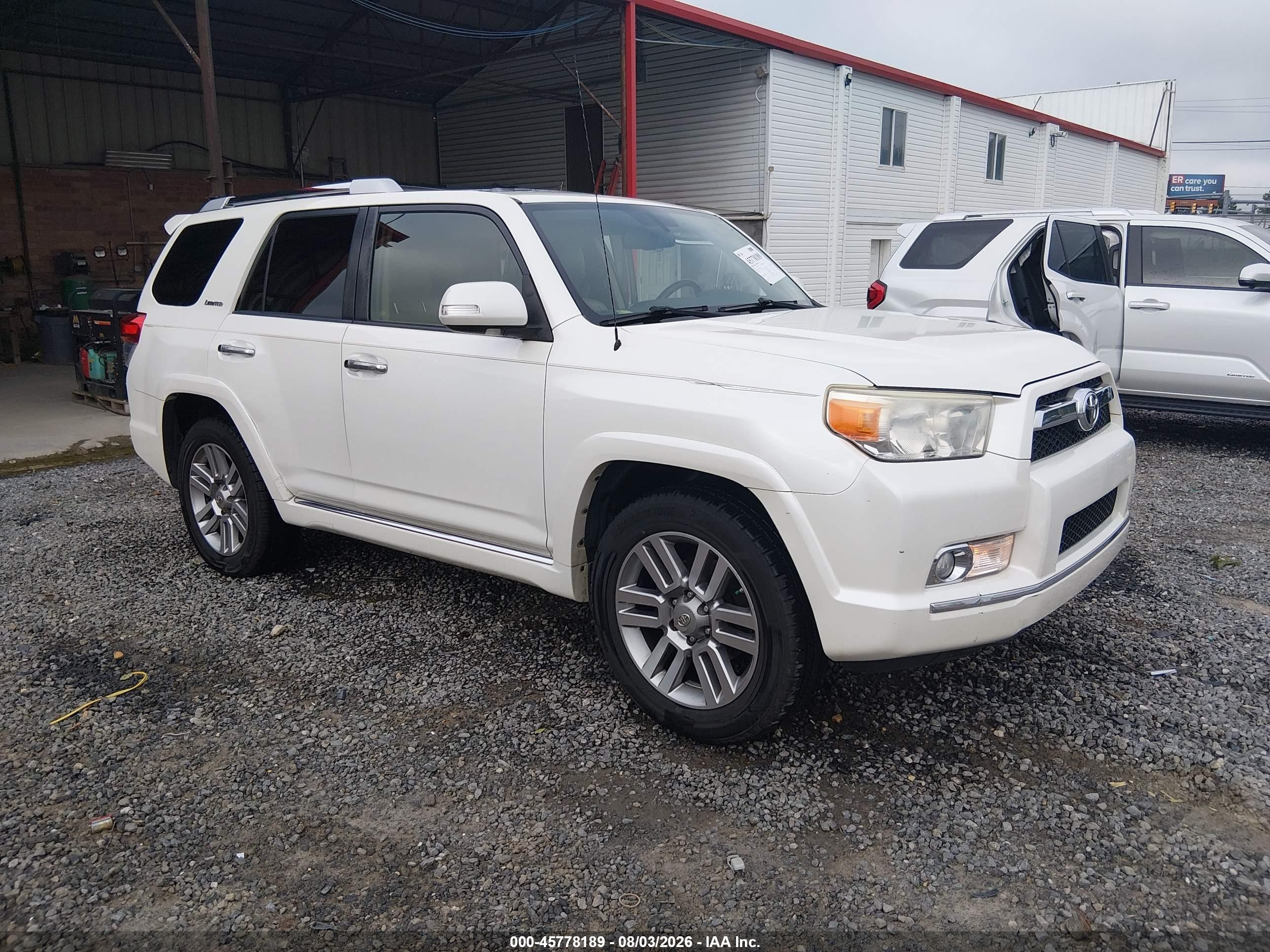2012 Toyota 4Runner VIN JTEZU5JR4C5037691 — IAAI salvage auction photo