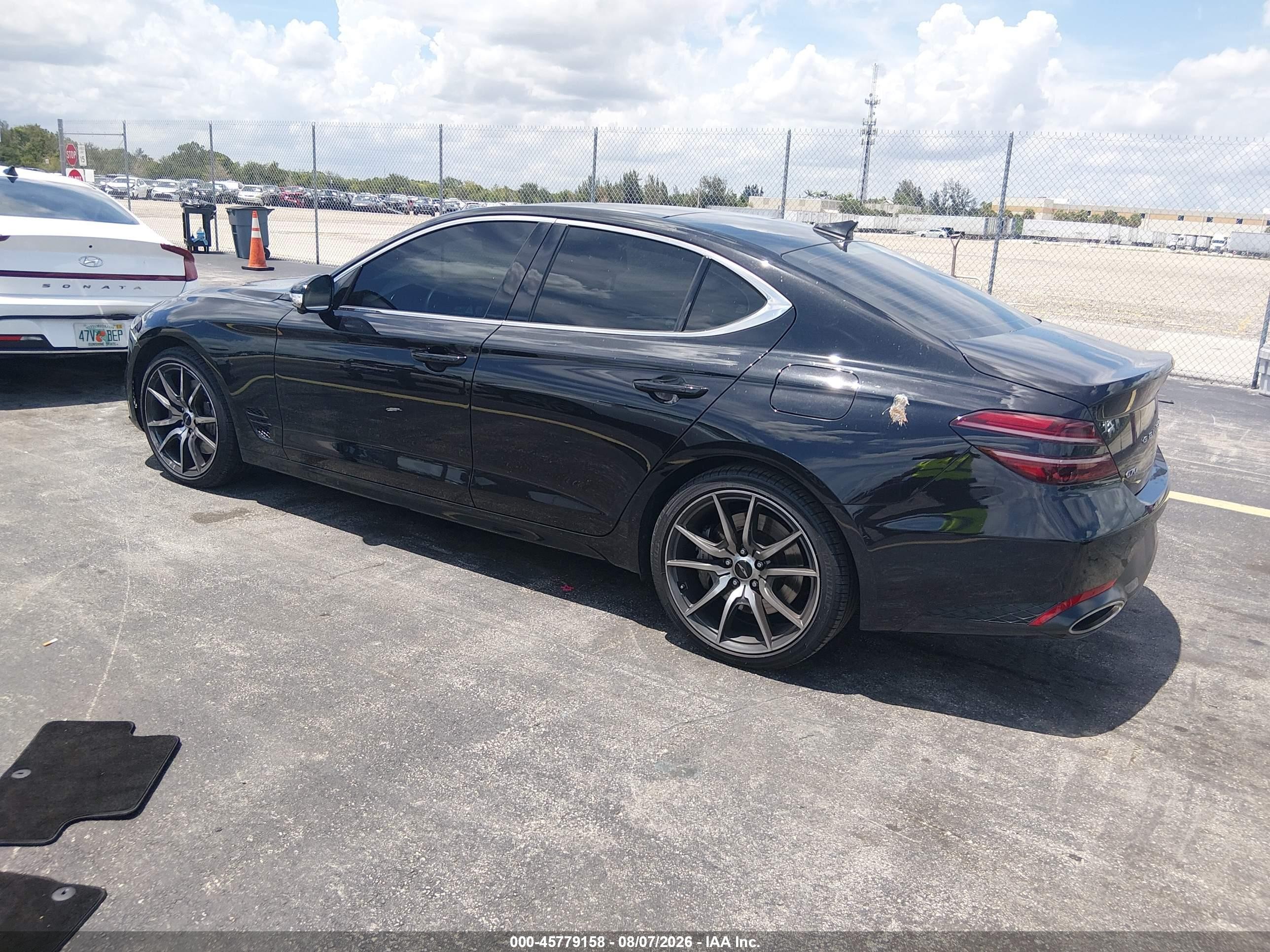 2026 Genesis G70 VIN KMTG24SC6TU160129 IAAI salvage auction — Side, Rebuildable (Florida), sold $10,100 on 2026-09-13 (photo 3)