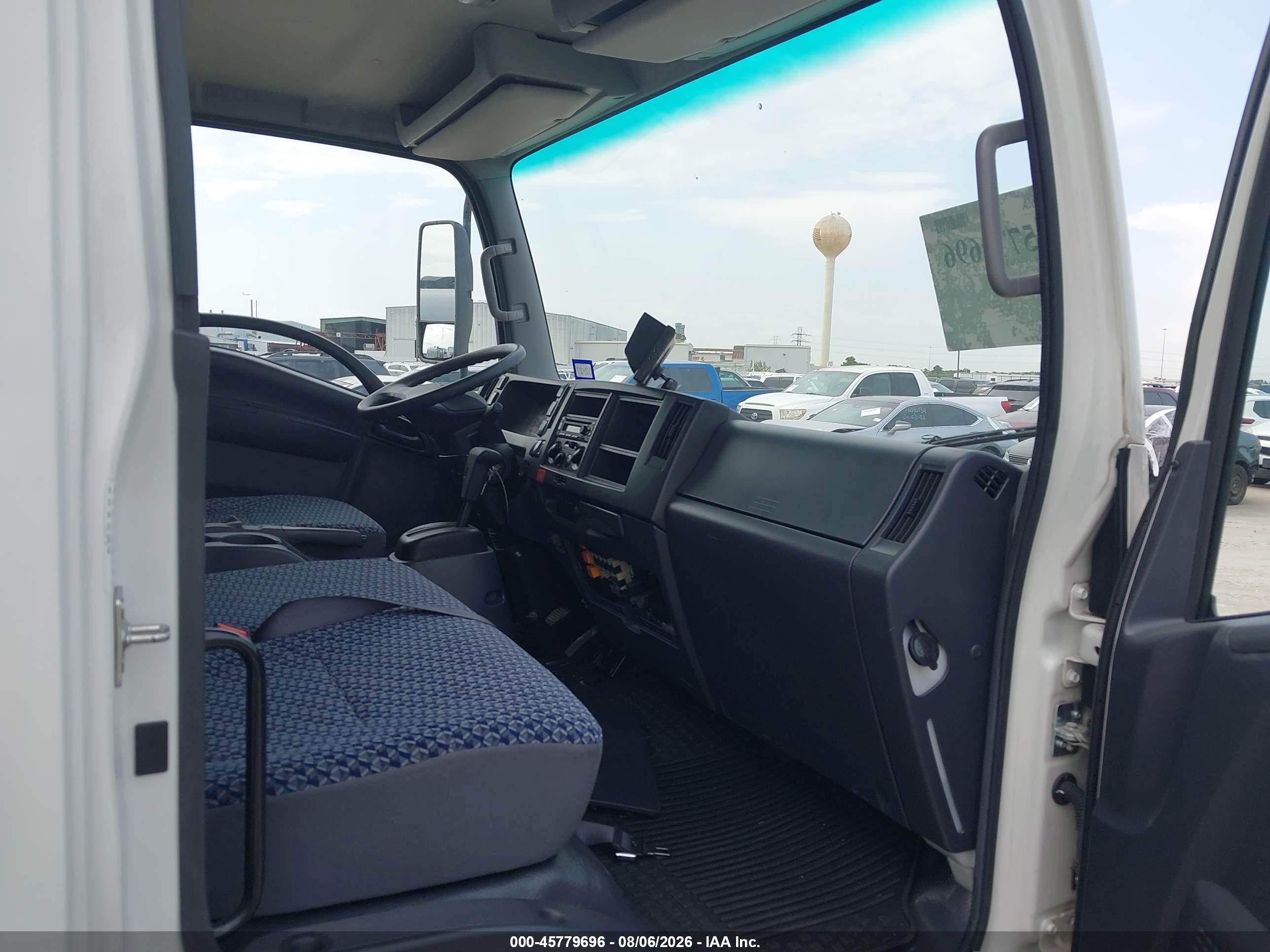2024 Isuzu VIN 54DC4W1D2RS207282 IAAI salvage auction — Engine Damage, Enterprise Vehicles Clear Only (Texas), sold $16,100 on 2026-08-13 (photo 6)