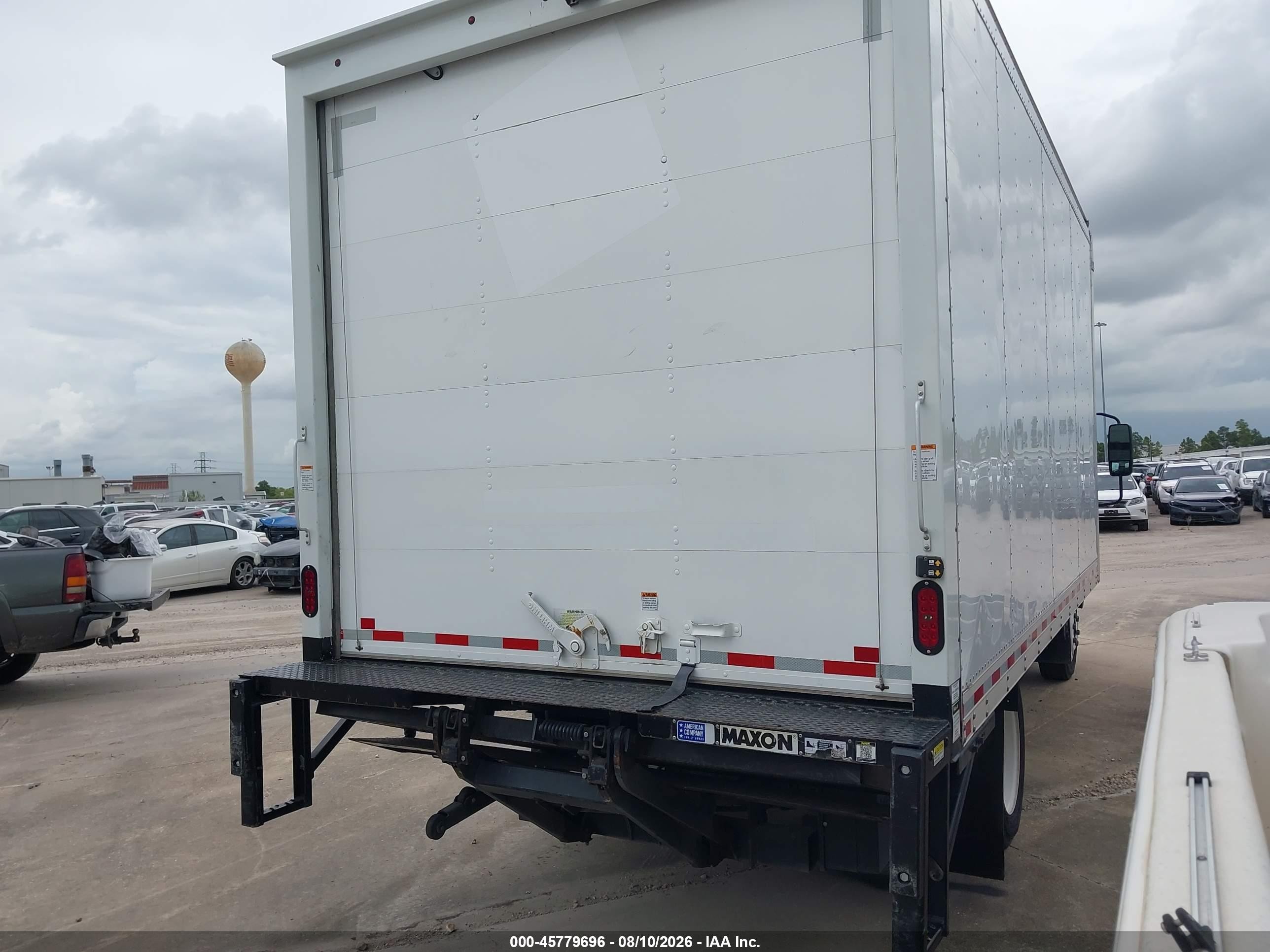 2024 Isuzu VIN 54DC4W1D2RS207282 IAAI salvage auction — Engine Damage, Enterprise Vehicles Clear Only (Texas), sold $16,100 on 2026-08-13 (photo 4)