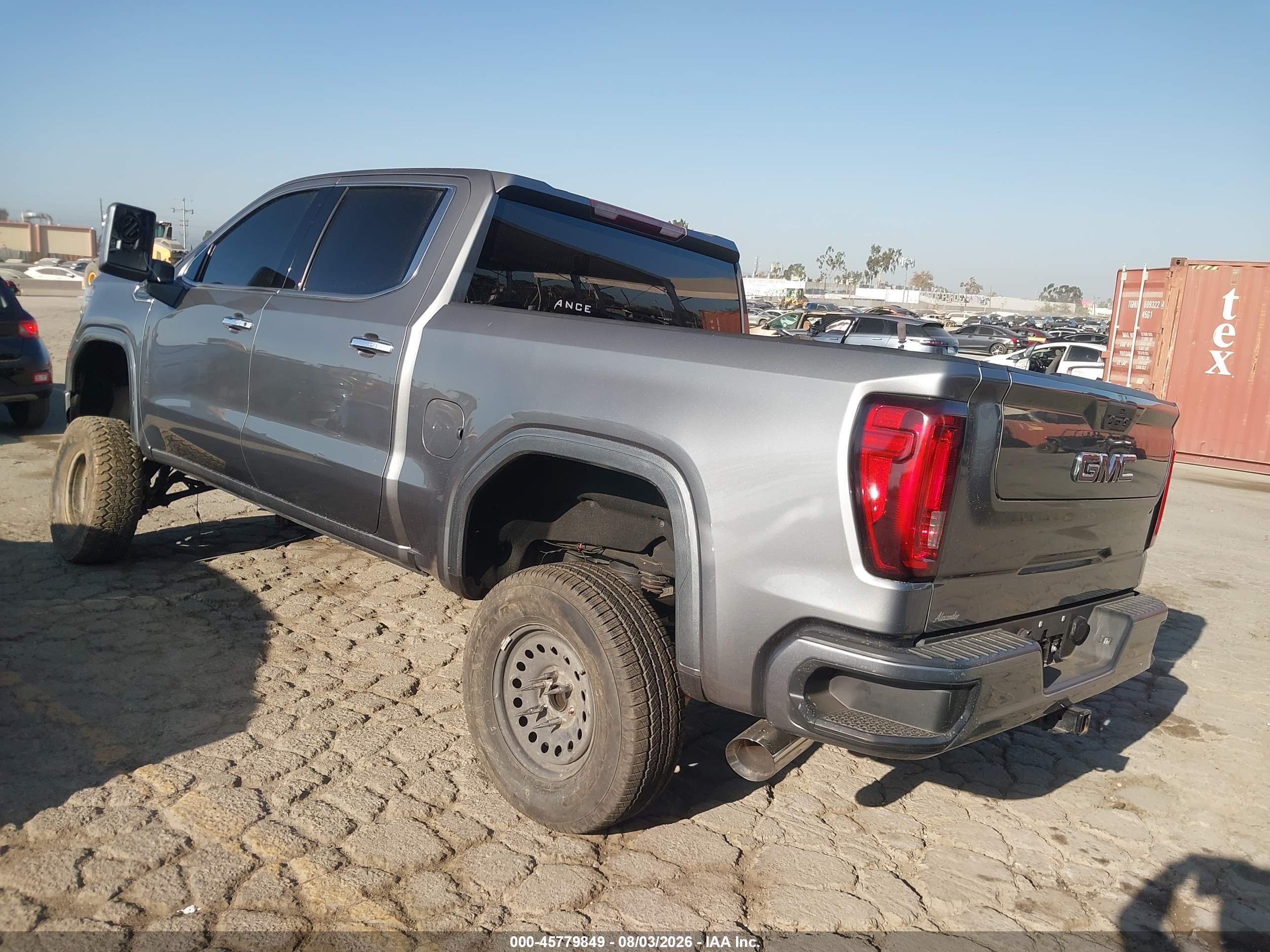 2020 Gmc SIERRA VIN 3GTP8DED5LG356597 IAAI salvage auction — Side, Salvage (California), sold $9,500 on 2026-09-03 (photo 3)