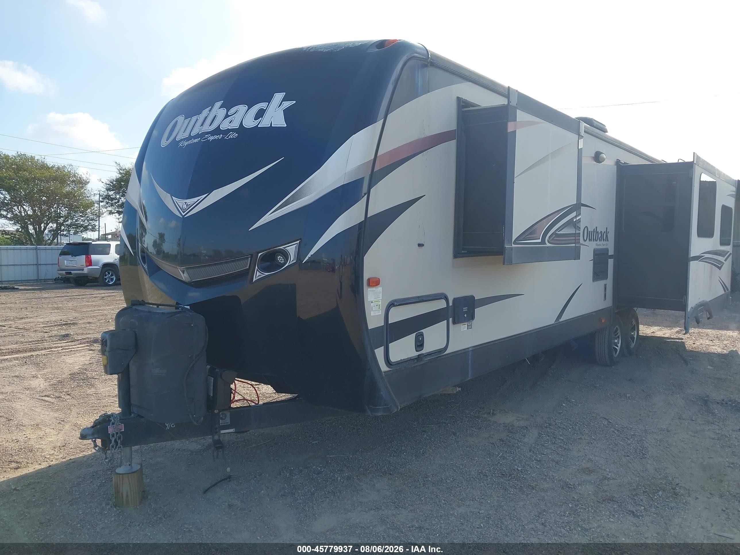 2015 Keystone 298re VIN 4YDT29828FB452418 IAAI salvage auction — Water/Flood, Original (Texas), sold $4,675 on 2026-09-11 (photo 2)