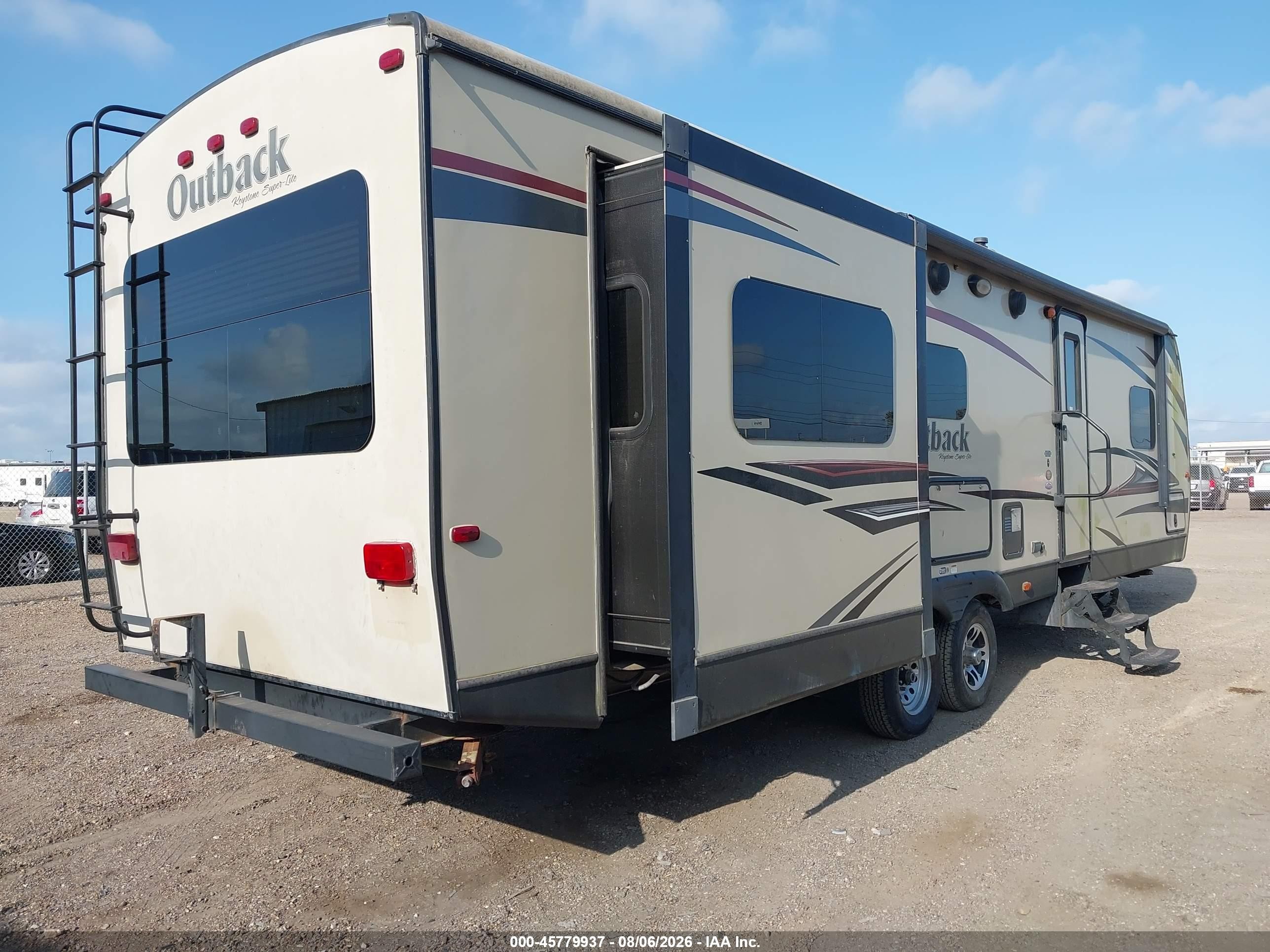 2015 Keystone 298re VIN 4YDT29828FB452418 IAAI salvage auction — Water/Flood, Original (Texas), sold $4,675 on 2026-09-11 (photo 4)