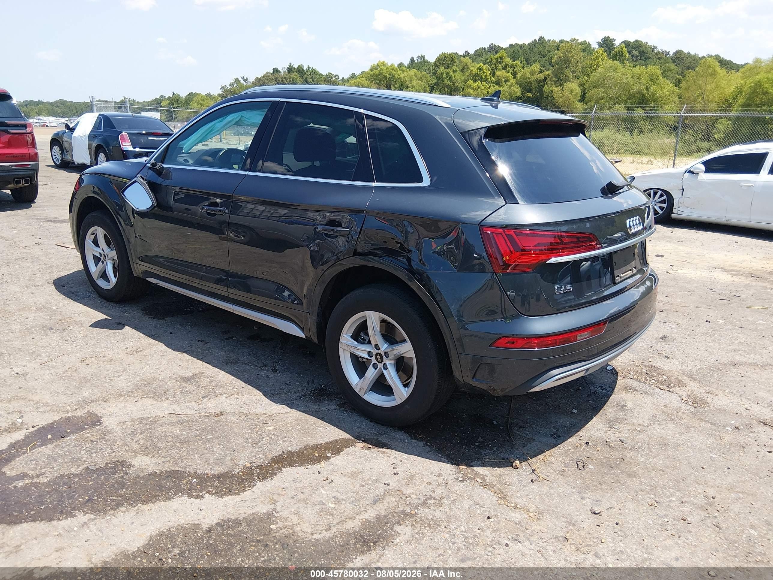 2024 Audi Q5 VIN WA1ABAFY9R2046553 IAAI salvage auction — Side, Salvage (Alabama), sold $11,550 on 2026-09-02 (photo 3)
