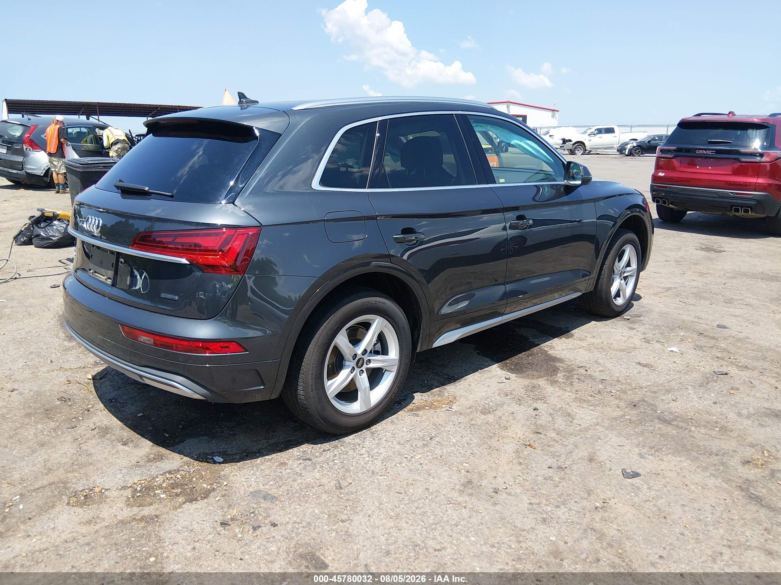 2024 Audi Q5 VIN WA1ABAFY9R2046553 IAAI salvage auction — Side, Salvage (Alabama), sold $11,550 on 2026-09-02 (photo 4)