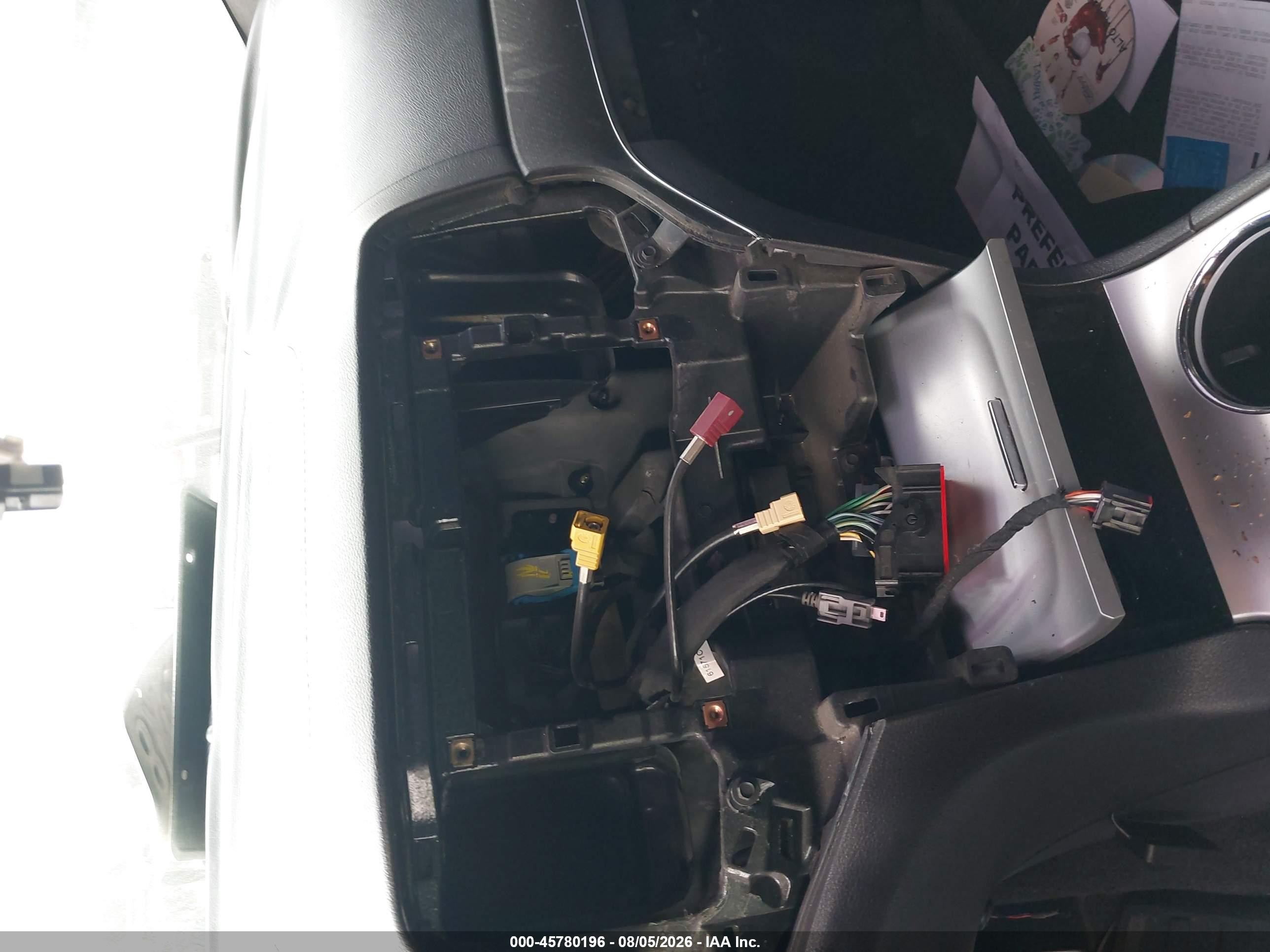 2015 Jeep Grand Cherokee VIN 1C4RJFDJ5FC917999 IAAI salvage auction — Vandalized, Salvage Certificate (California), sold $5,600 on 2026-09-13 (photo 6)