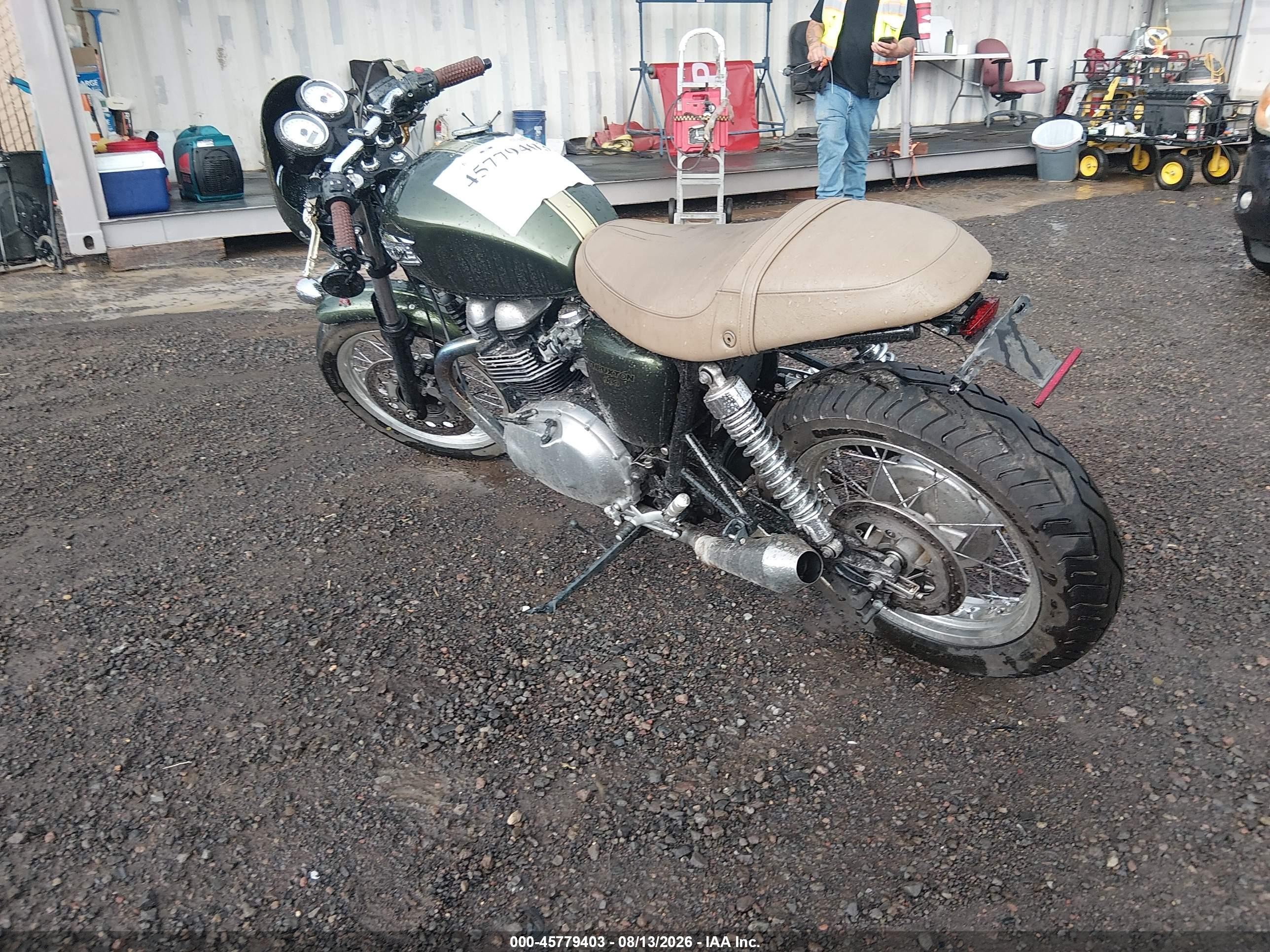 2016 Triumph motorcycle Thruxton VIN SMT920K10GT733621 IAAI salvage auction — Side, Salvage (Nevada), sold $550 on 2026-09-16 (photo 3)