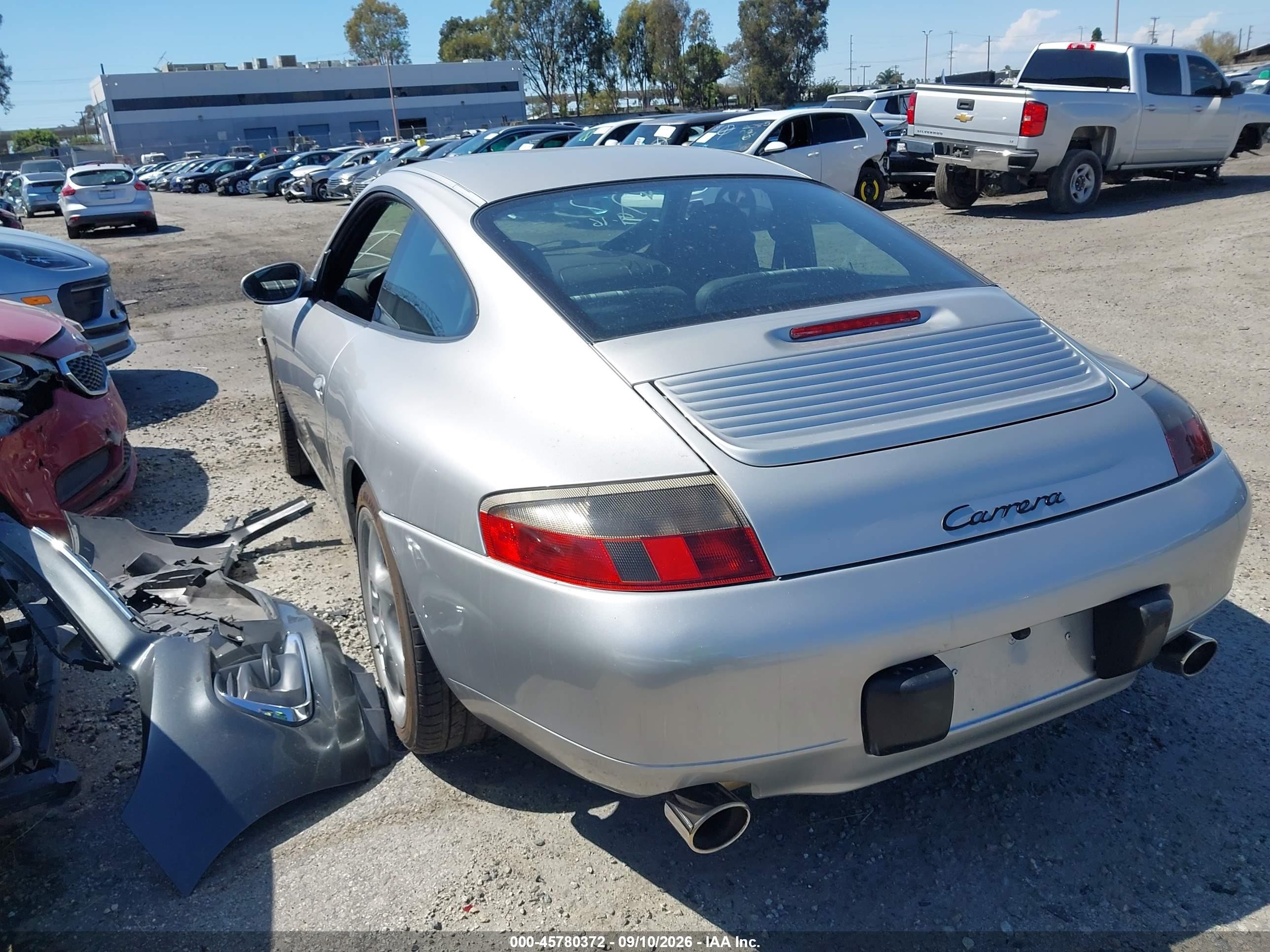2000 Porsche 911 VIN WP0AA2992YS620900 IAAI salvage auction — Side, Salvage Certificate (California), sold $4,150 on 2026-09-12 (photo 3)