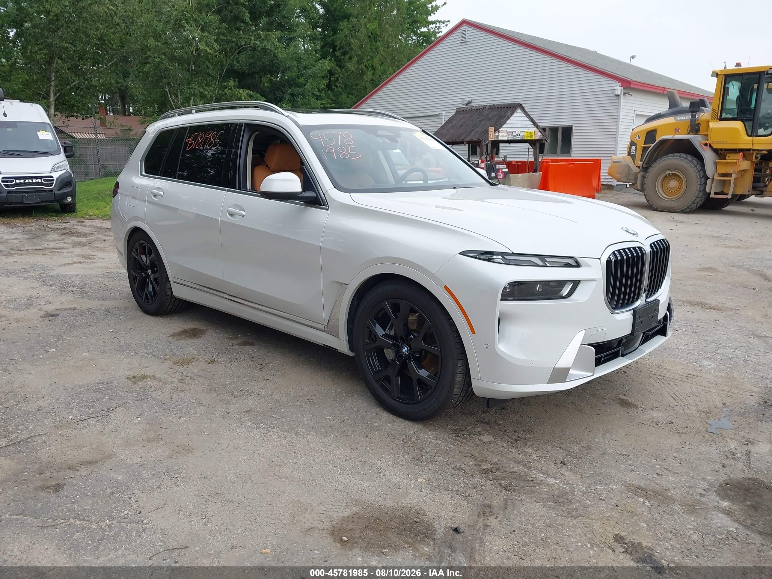 2024 BMW X7 VIN 5UX23EM05R9V40197 — IAAI salvage auction photo