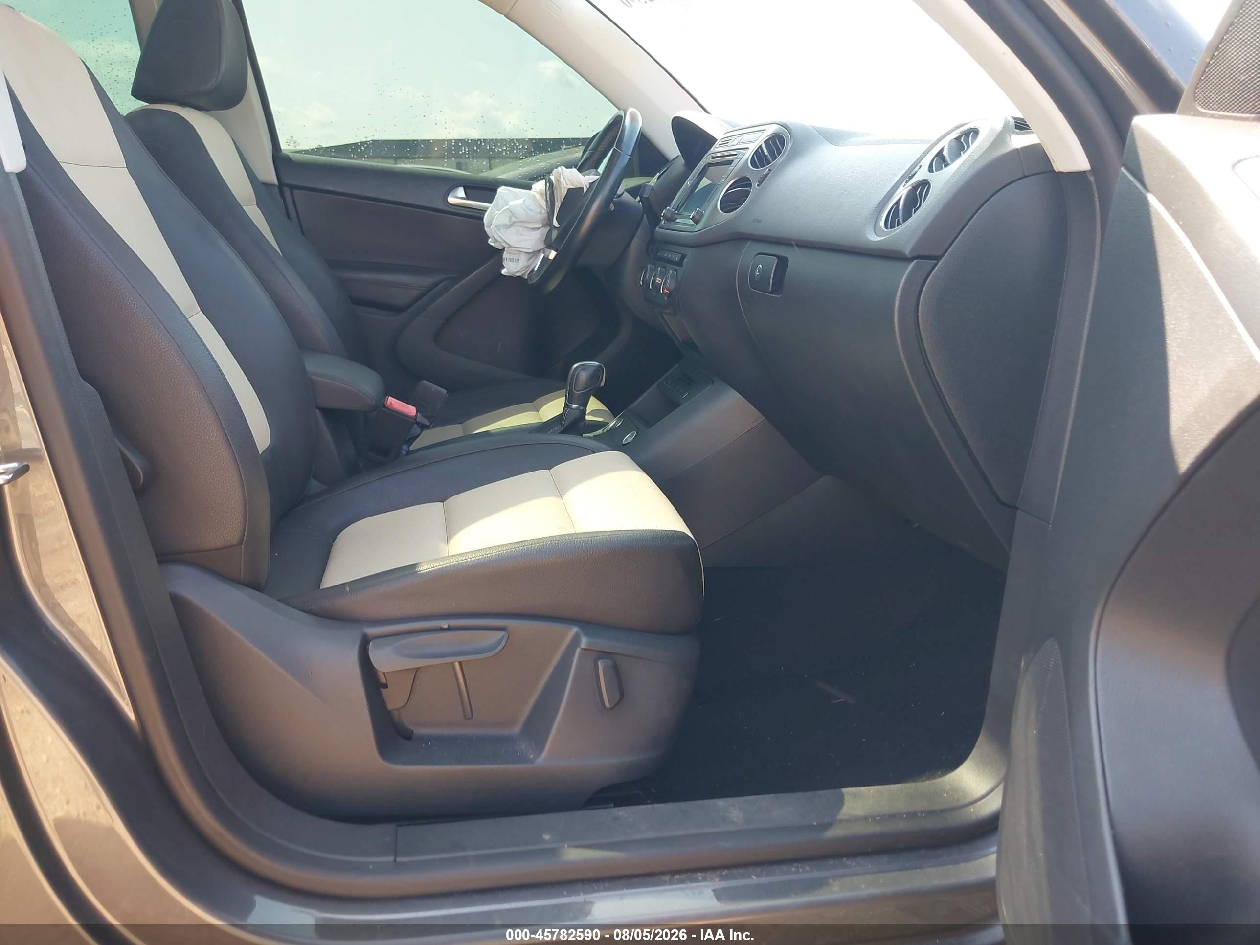 2016 Volkswagen Tiguan VIN WVGAV7AX4GW542019 IAAI salvage auction — Front End, Salvage (Alabama), sold $1,350 on 2026-09-25 (photo 5)