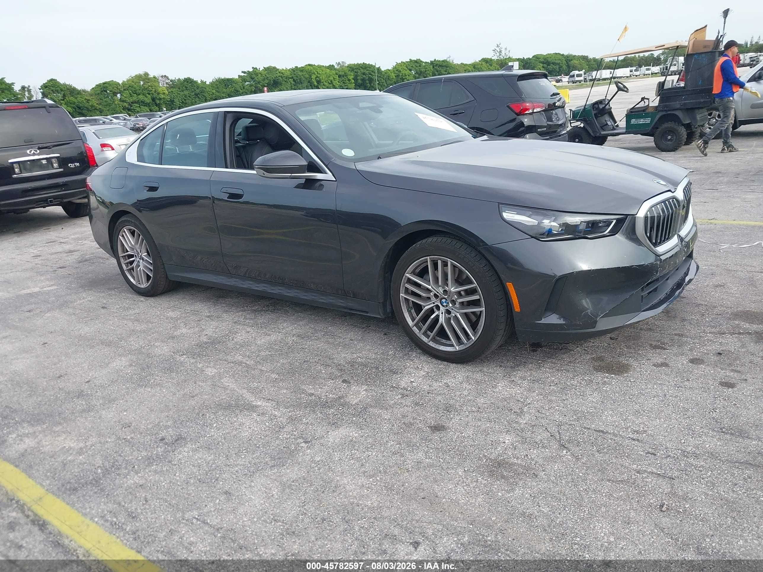 2025 BMW 5 Series VIN WBA43FJ08SCU02633 — IAAI salvage auction photo