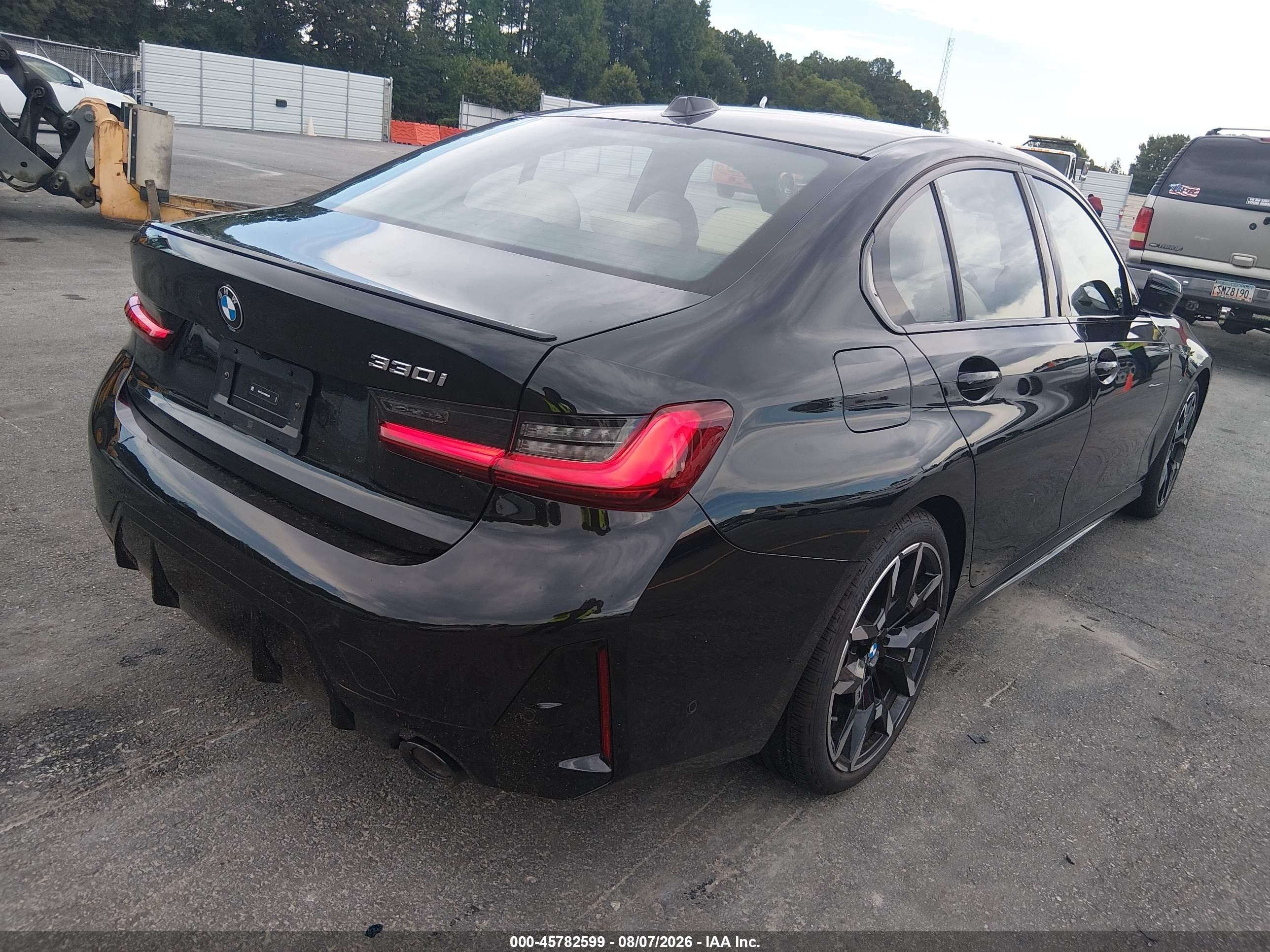 2026 BMW 3 Series VIN WBA13LA01TFW62938 IAAI salvage auction — Unknown, Clear (Florida), sold $31,250 on 2026-08-22 (photo 4)