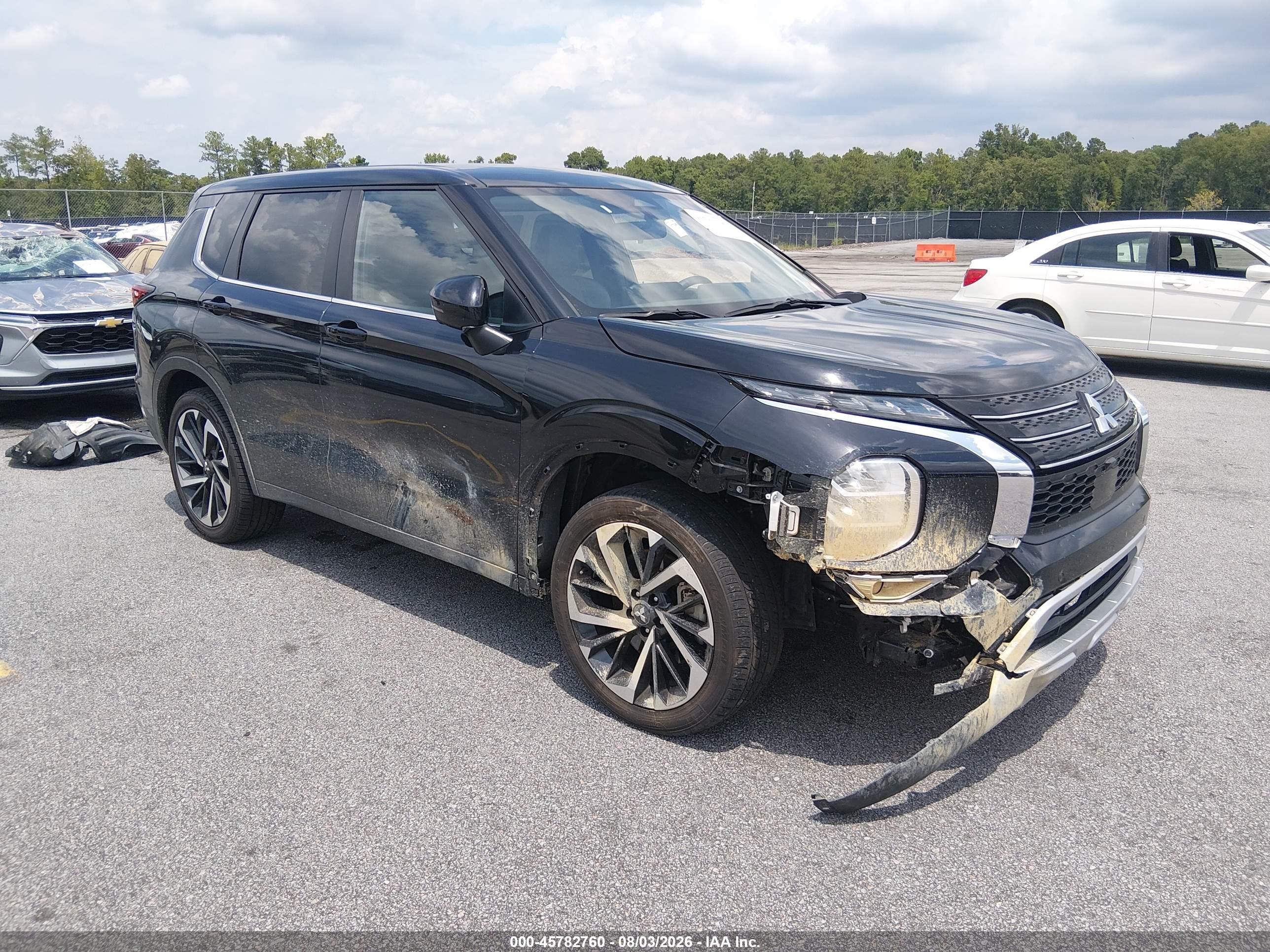 2024 Mitsubishi Outlander VIN JA4J3VA83RZ025135 — IAAI salvage auction photo