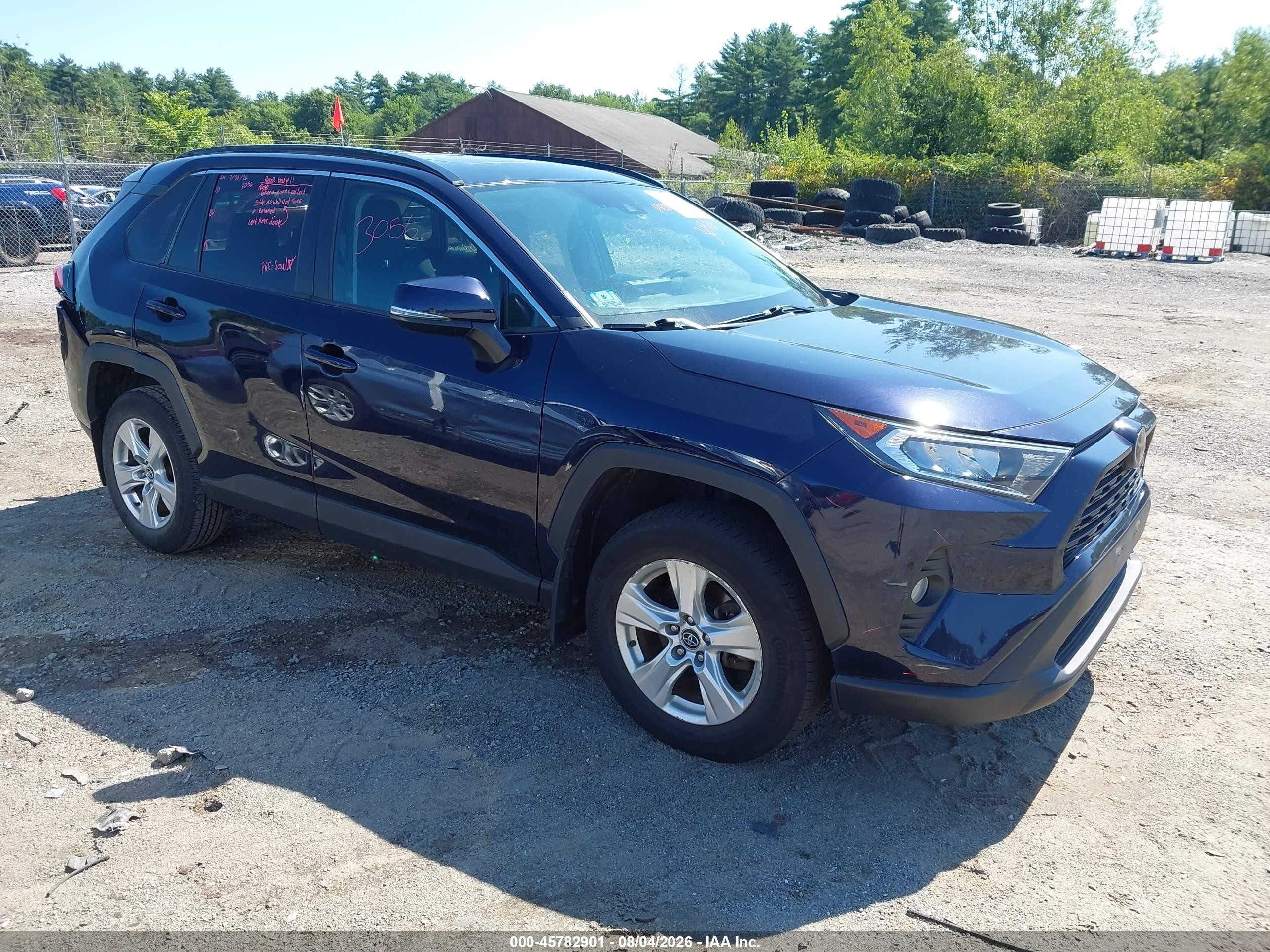 2020 Toyota RAV4 VIN 2T3P1RFVXLC116844 — IAAI salvage auction photo