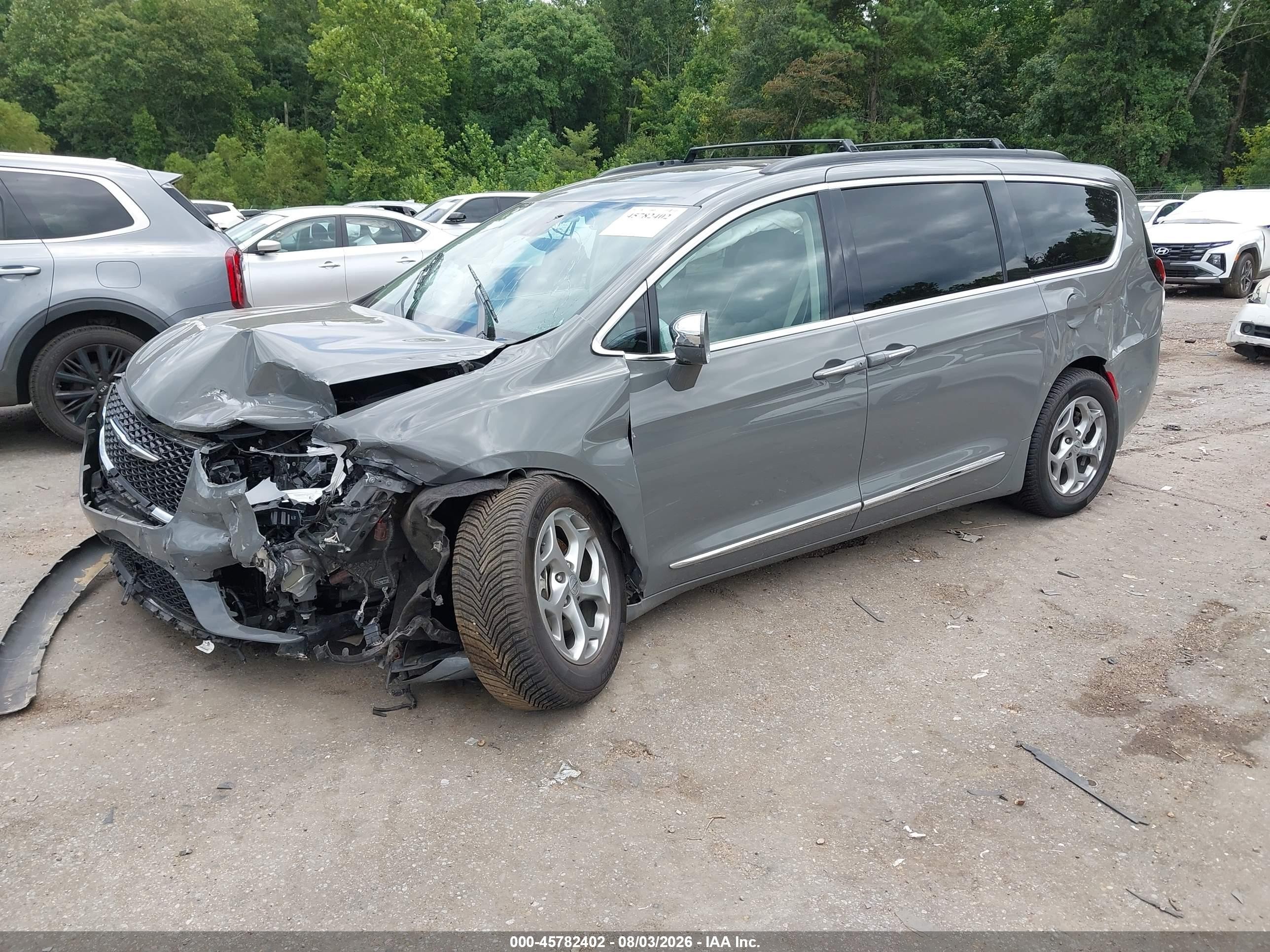 2022 Chrysler Pacifica VIN 2C4RC1GGXNR177322 IAAI salvage auction — Unknown, Salvage (Mississippi), sold $4,200 on 2026-09-11 (photo 2)