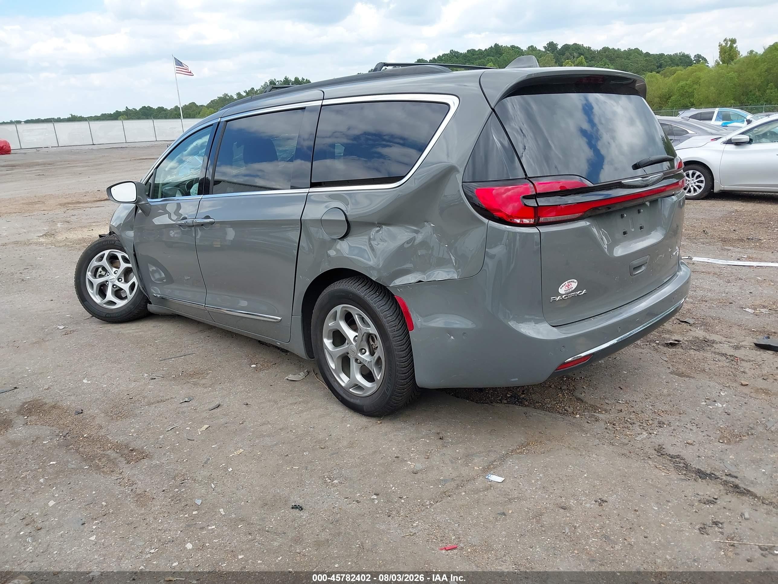 2022 Chrysler Pacifica VIN 2C4RC1GGXNR177322 IAAI salvage auction — Unknown, Salvage (Mississippi), sold $4,200 on 2026-09-11 (photo 3)