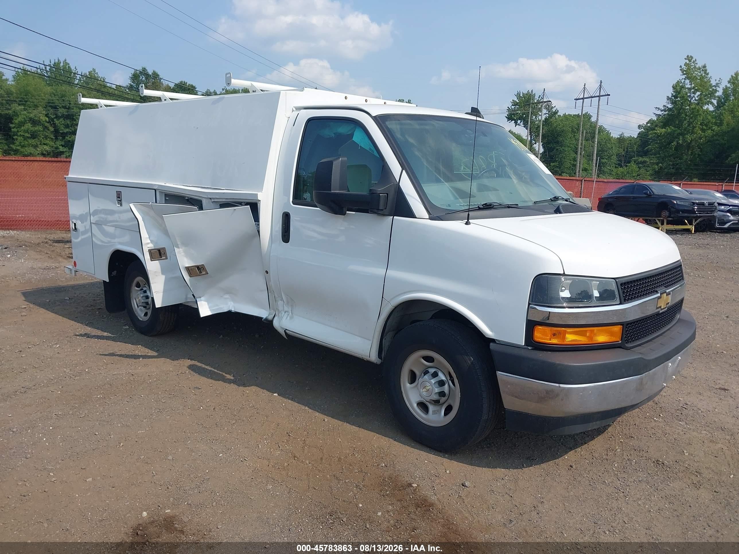 2023 Chevrolet Express 2500 VIN 1HA0GRF76PN006866 — IAAI salvage auction photo