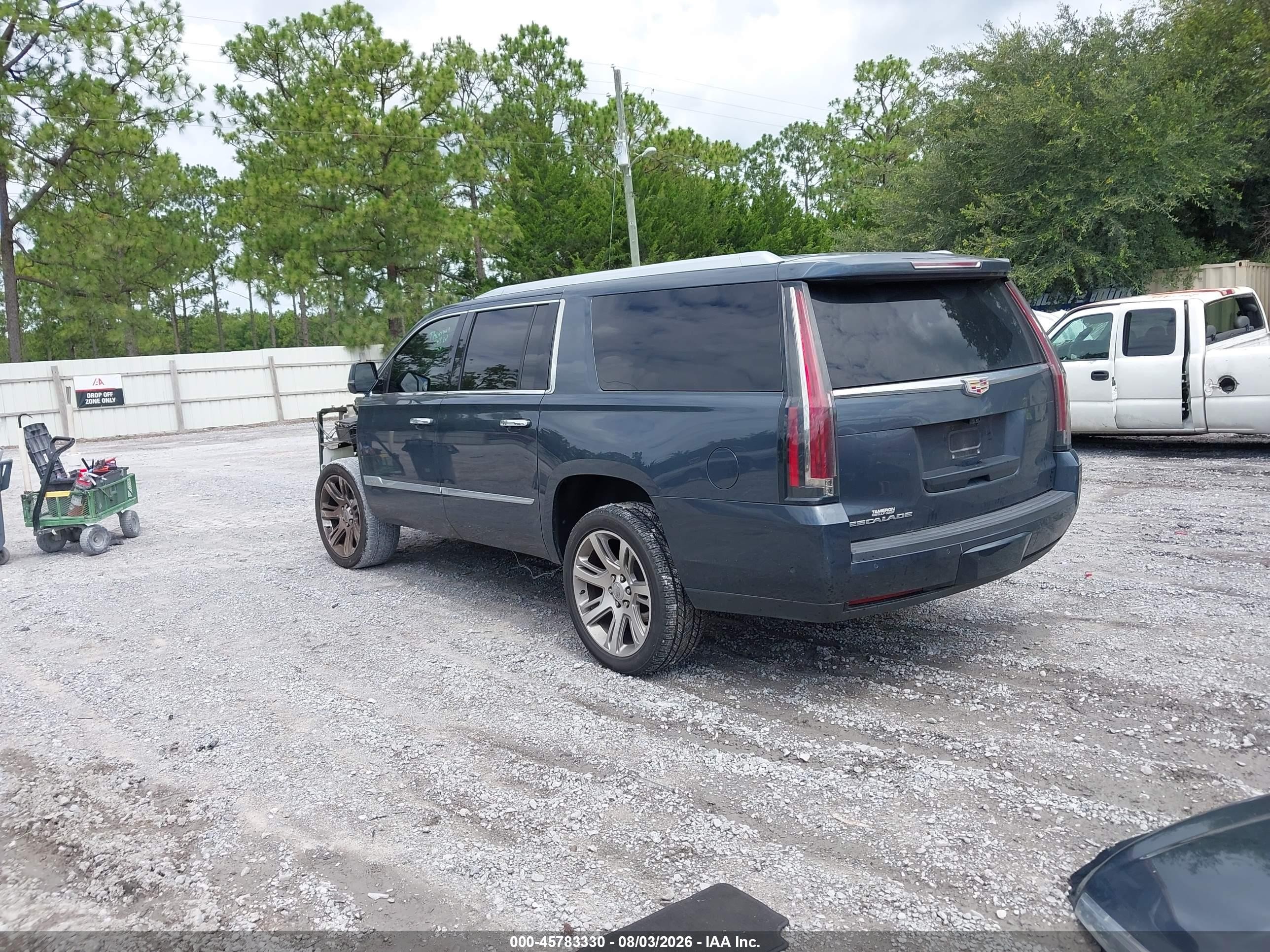 2020 Cadillac Escalade ESV VIN 1GYS4JKJ8LR155835 IAAI salvage auction — Front End, Certificate Of Destruction (Florida), sold $4,500 on 2026-09-12 (photo 3)
