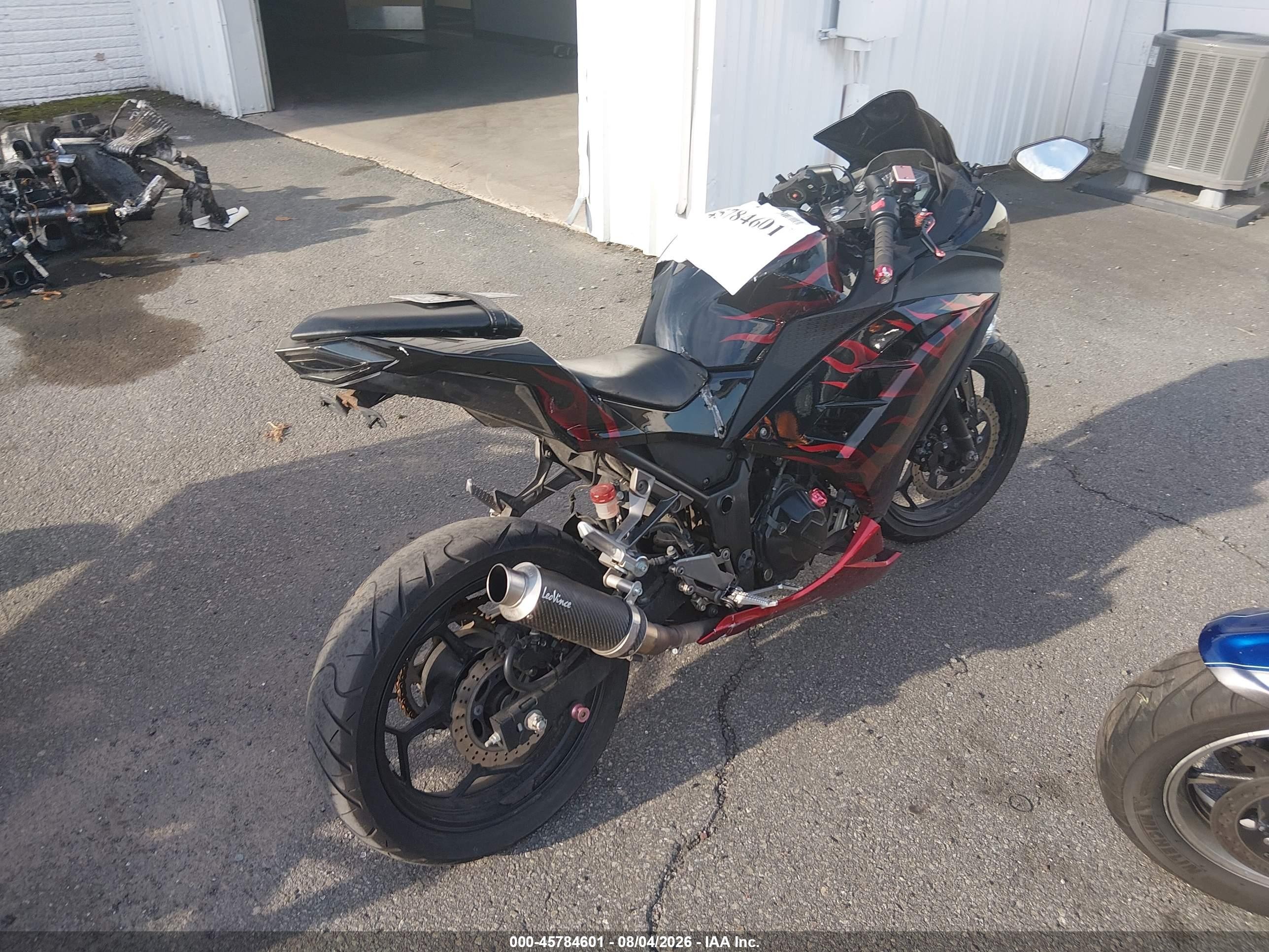 2013 Kawasaki Ninja VIN JKAEX8A19DDA08326 IAAI salvage auction — Side, Clear (Virginia), sold $425 on 2026-09-09 (photo 4)