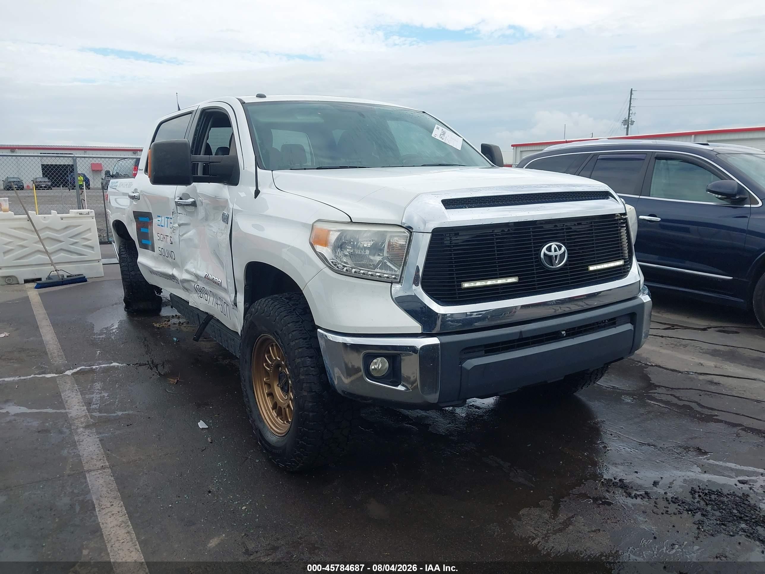 2015 Toyota Tundra VIN 5TFHW5F15FX481457 — IAAI salvage auction photo