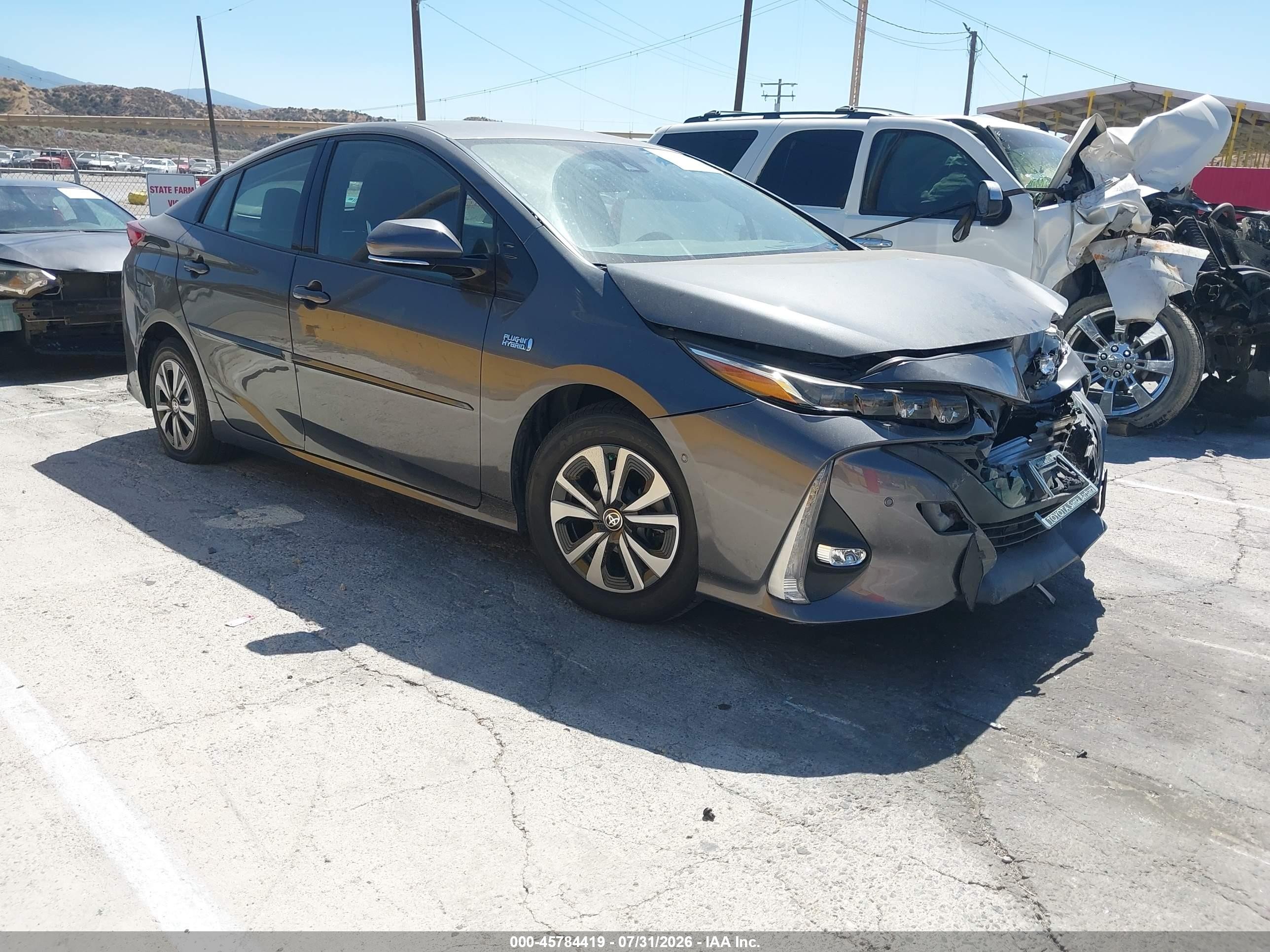 2017 Toyota Prius Prime VIN JTDKARFP8H3021025 — IAAI salvage auction photo