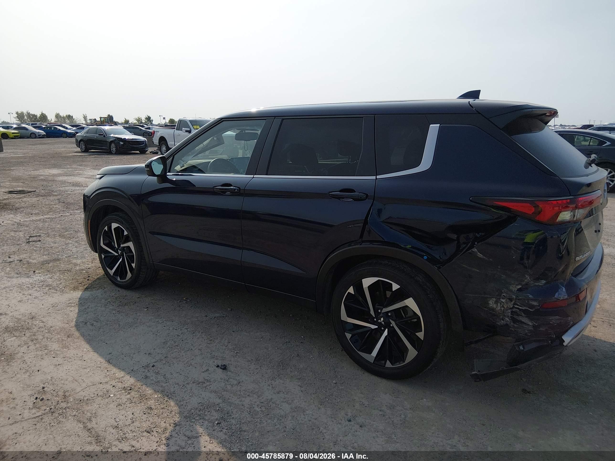 2024 Mitsubishi Outlander VIN JA4J3VA89RZ034003 IAAI salvage auction — Side, Salvage (Texas), sold $9,500 on 2026-09-11 (photo 6)