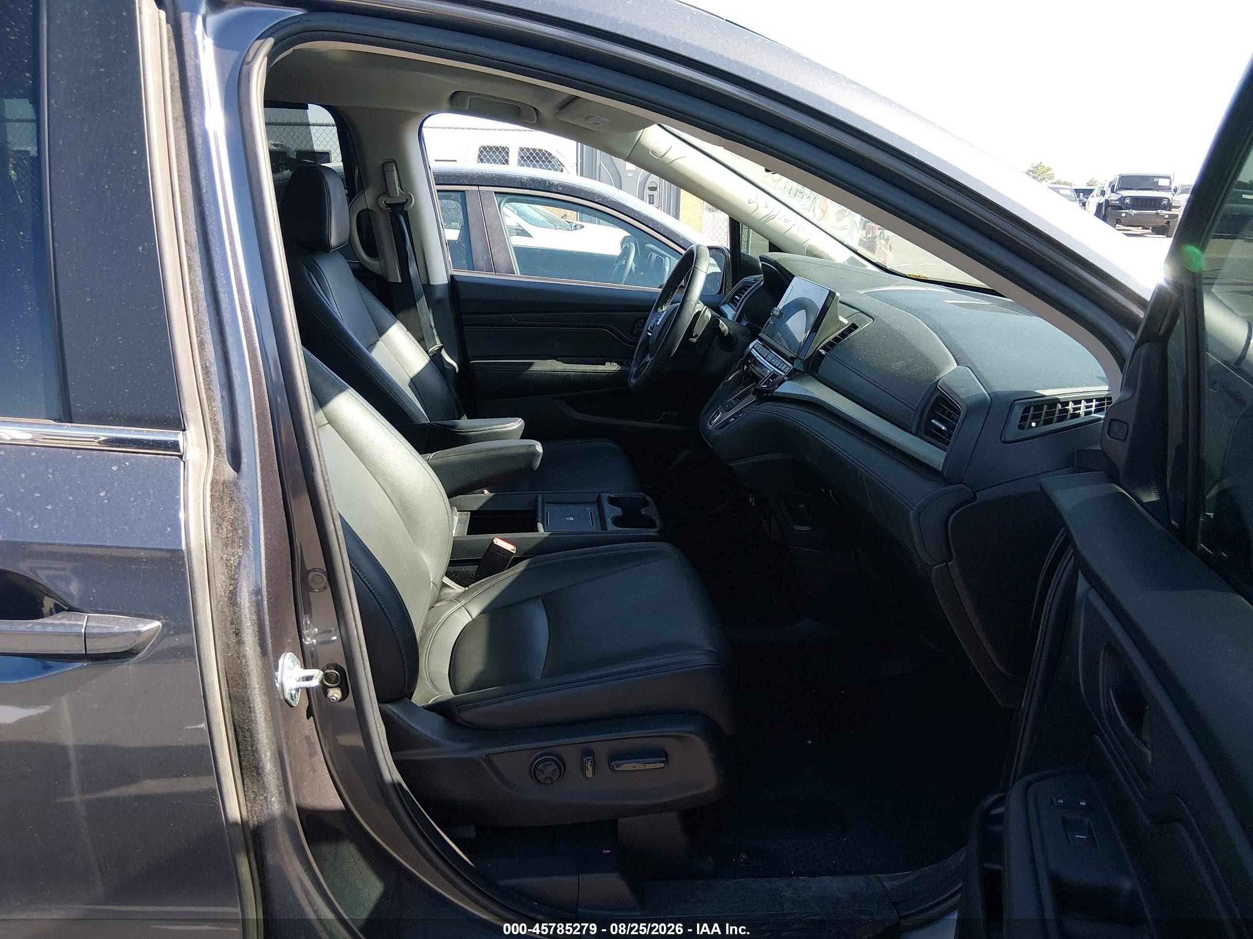 2025 Honda Odyssey VIN 5FNRL6H68SB050000 IAAI salvage auction — Front & Rear, Enterprise Vehicles Clear Only (Massachusetts), sold $16,100 on 2026-09-02 (photo 5)
