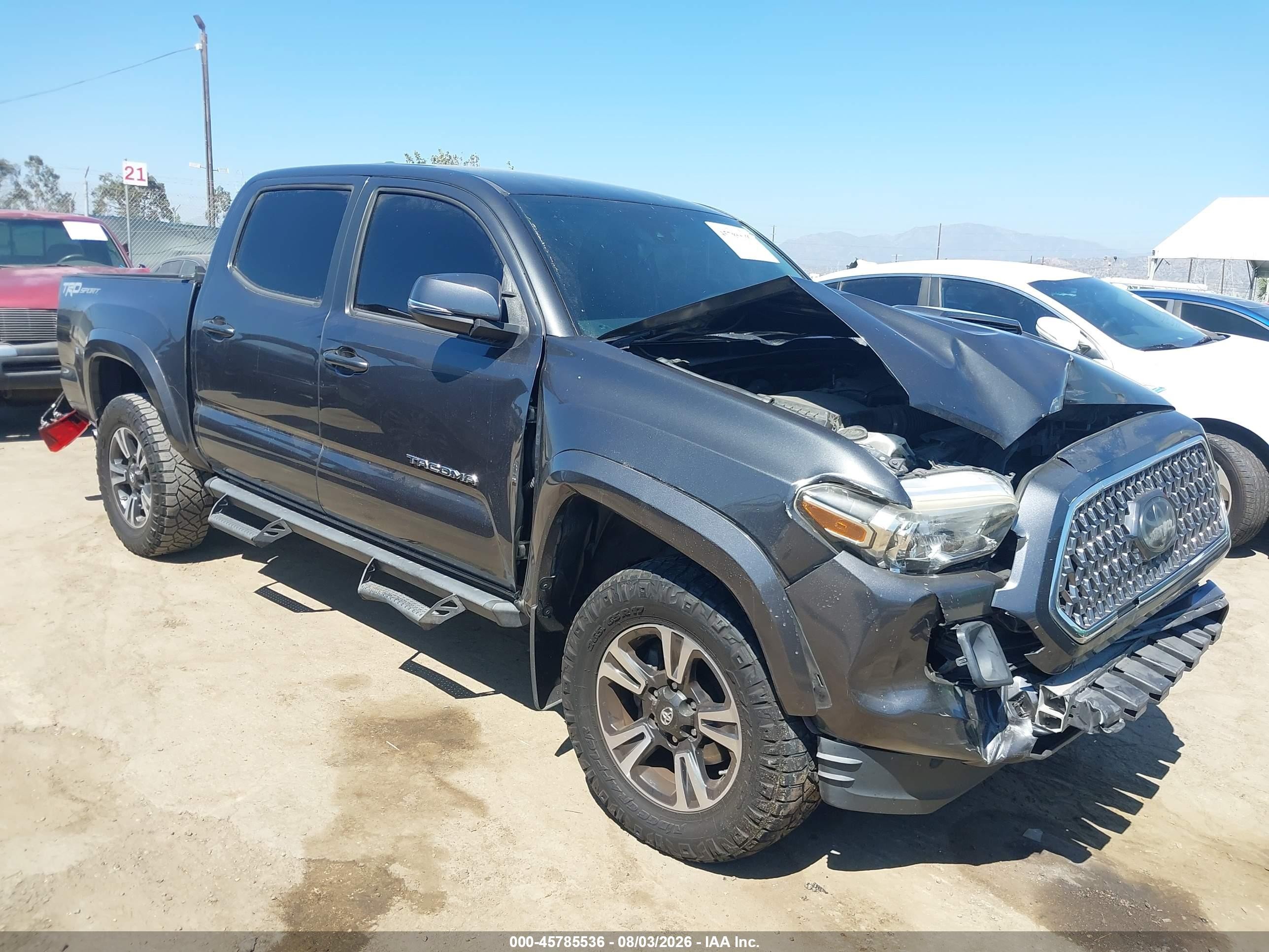 2018 Toyota Tacoma VIN 3TMAZ5CN1JM067008 — IAAI salvage auction photo