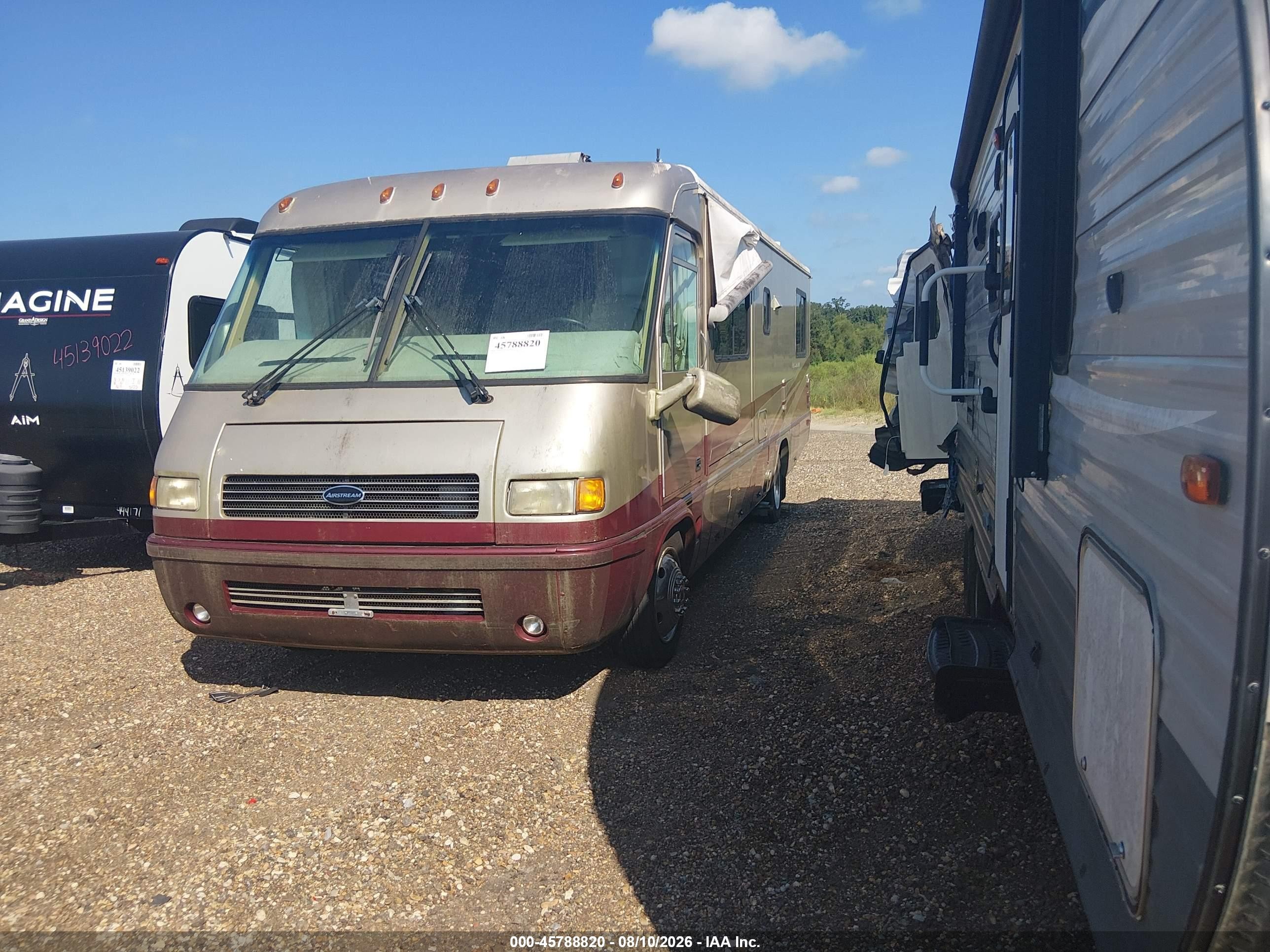 2004 Workhorse Custom Chassis Motorhome Chassis VIN 5B4LP57G843376626 IAAI salvage auction — Top/Roof, Salvage (Mississippi), sold $2,100 on 2026-09-09 (photo 2)