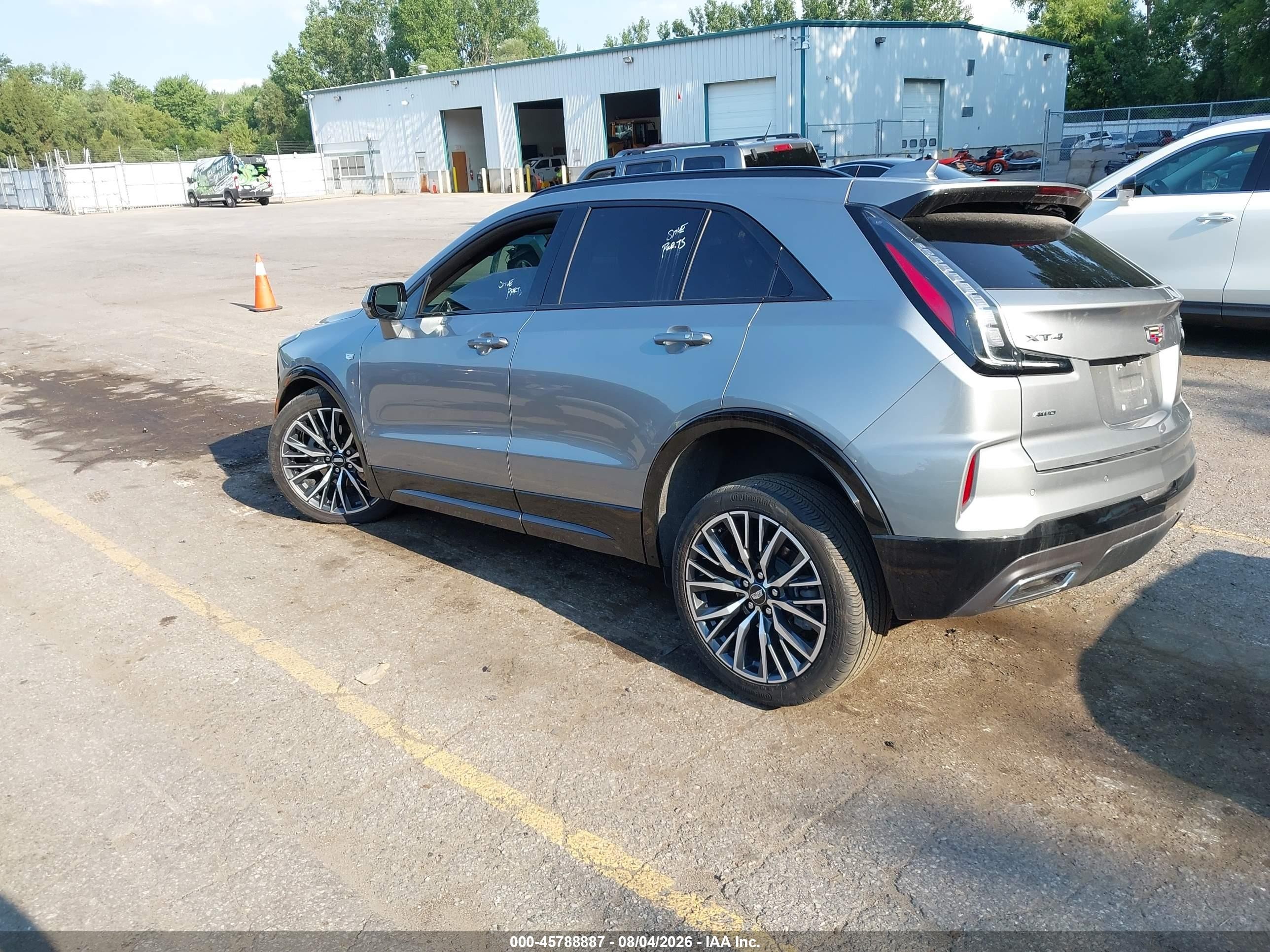 2025 Cadillac Xt4 VIN 1GYFZFR49SF143015 IAAI salvage auction — Unknown, Clear (Michigan), sold $11,600 on 2026-09-11 (photo 3)